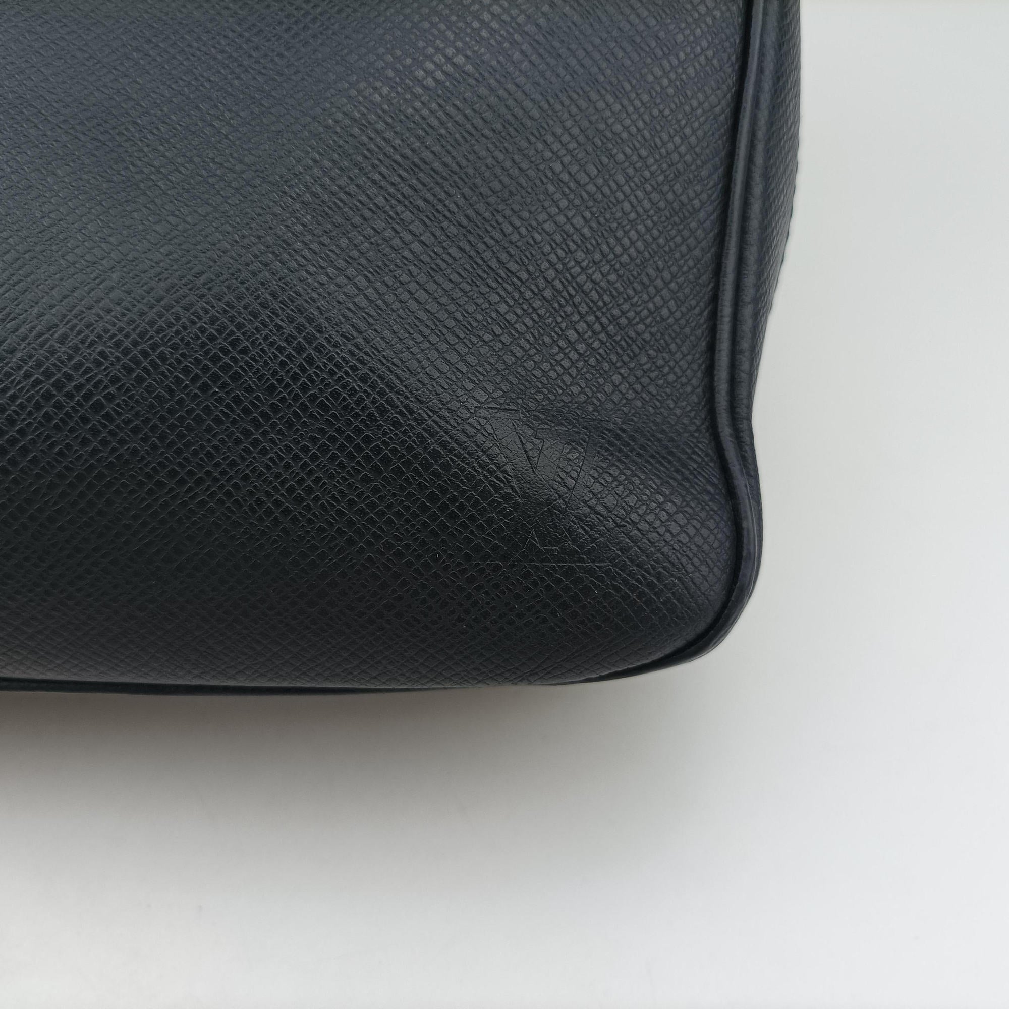 Pre-owned Louis Vuitton Port Document Voyage PM Navy Taiga M30639 handbag | stylenewstar
