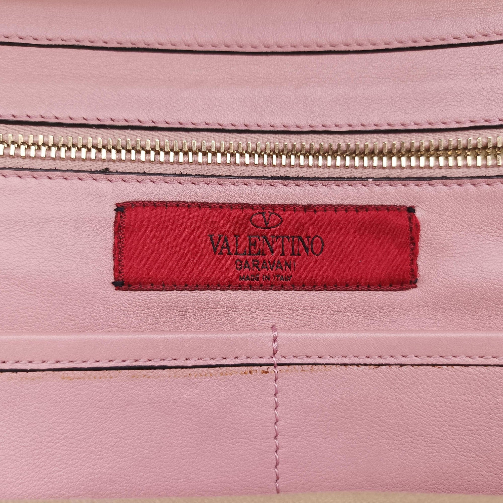 Secondhand Valentino Rockstud Pink leather  handbag | stylenewstar
