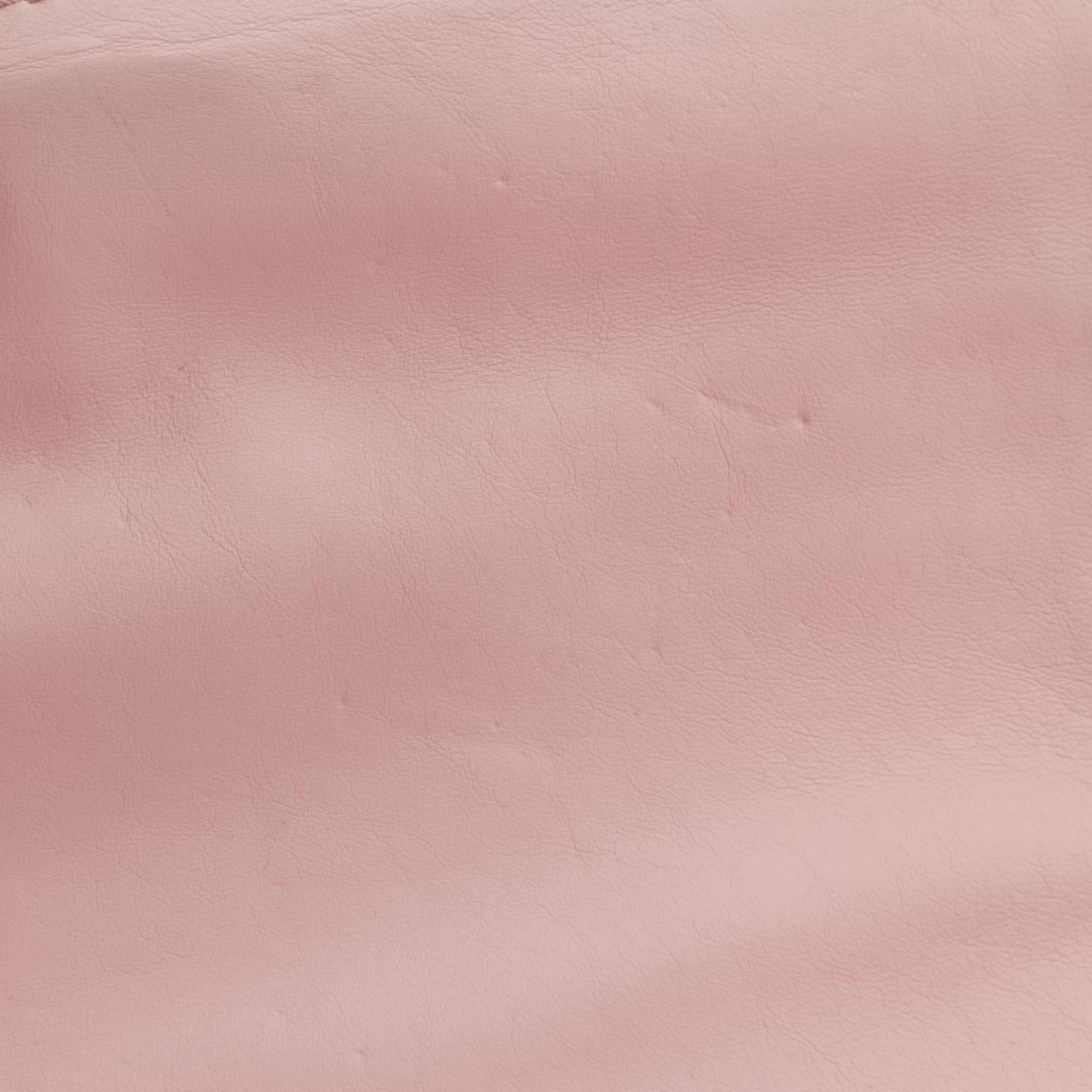 Secondhand Valentino Rockstud Pink leather  handbag | stylenewstar