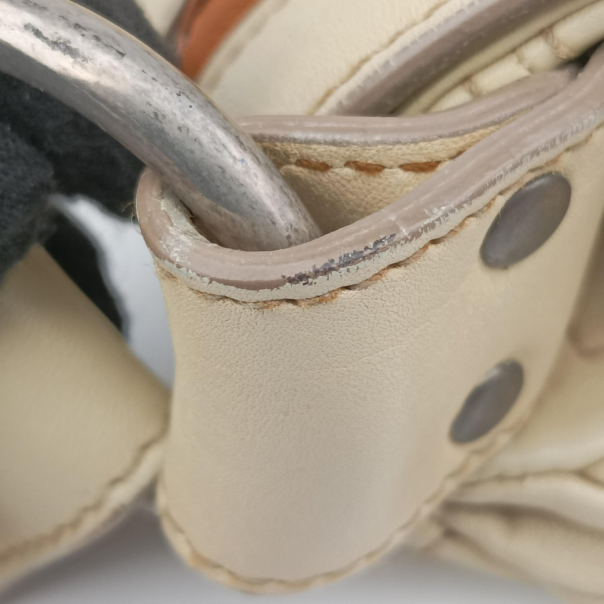 Secondhand Christian Dior Gaucho Beige Leather  shoulderbag | stylenewstar