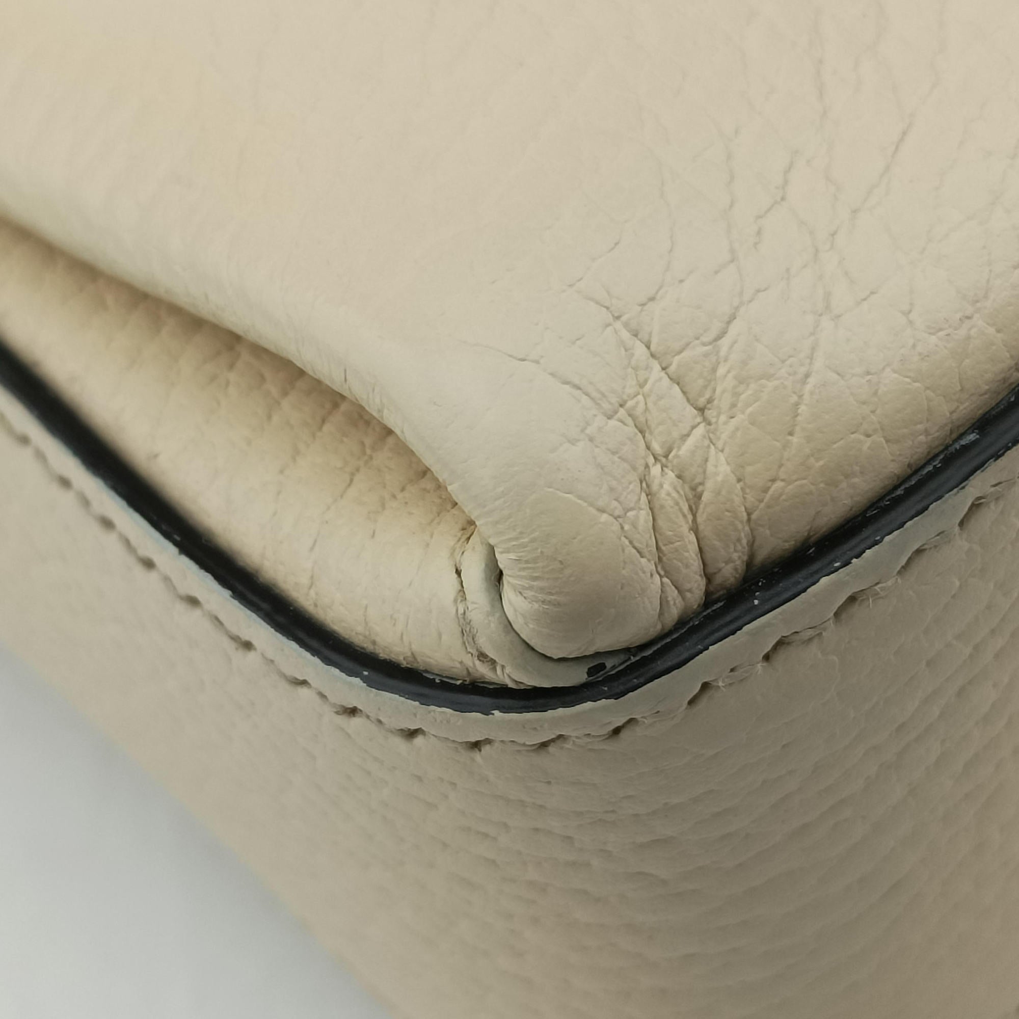 Pre-owned Gucci Interlocking G Ivory Leather 607720 shoulderbag | stylenewstar
