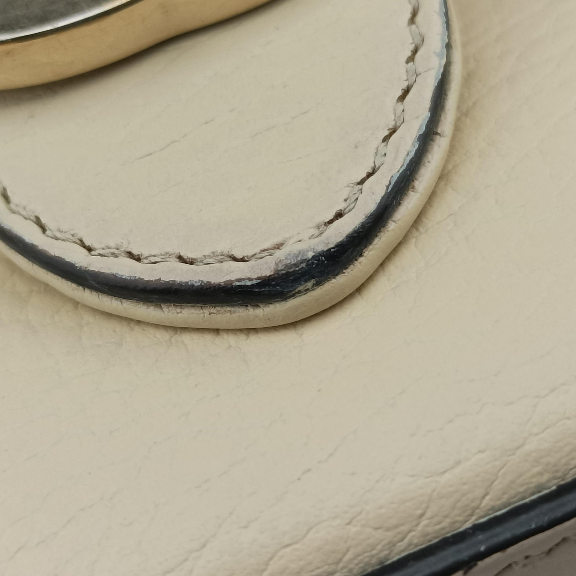 Pre-owned Gucci Interlocking G Ivory Leather 607720 shoulderbag | stylenewstar