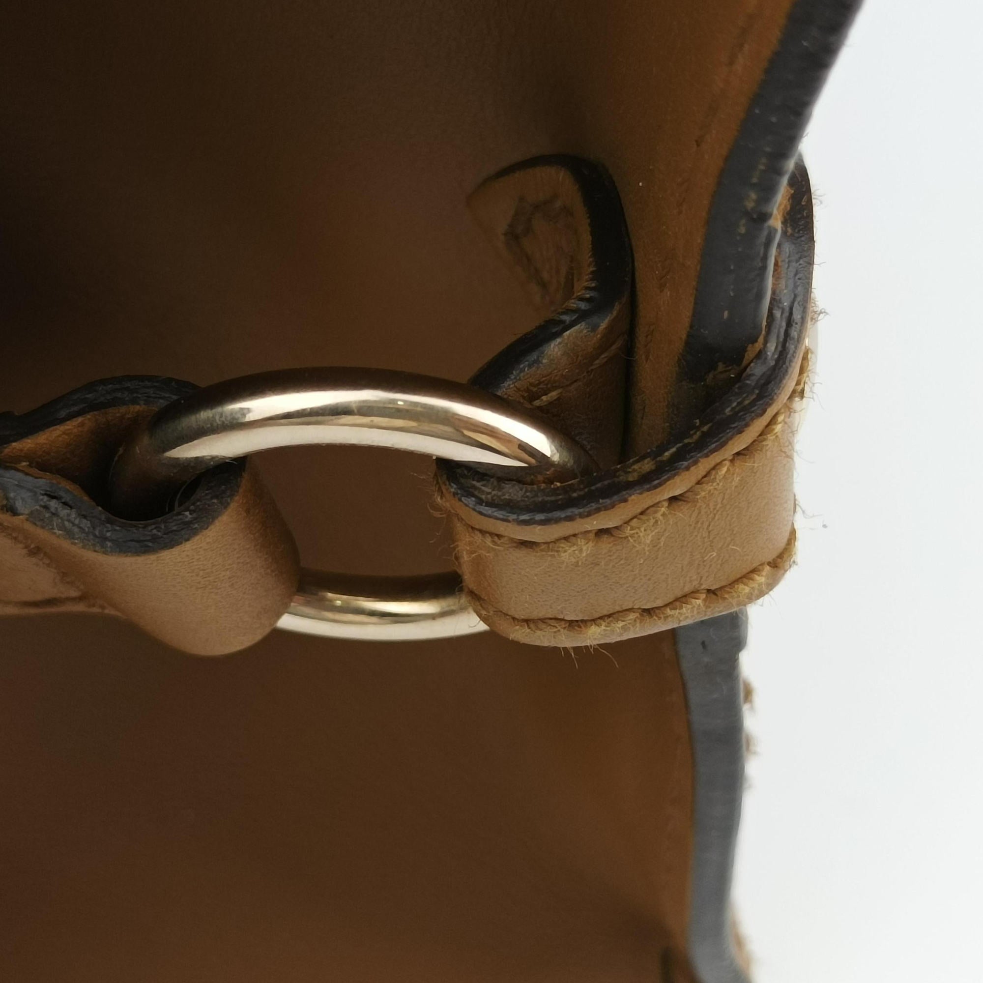 Pre-owned Gucci Stirrup Brown Leather 277514 handbag | stylenewstar