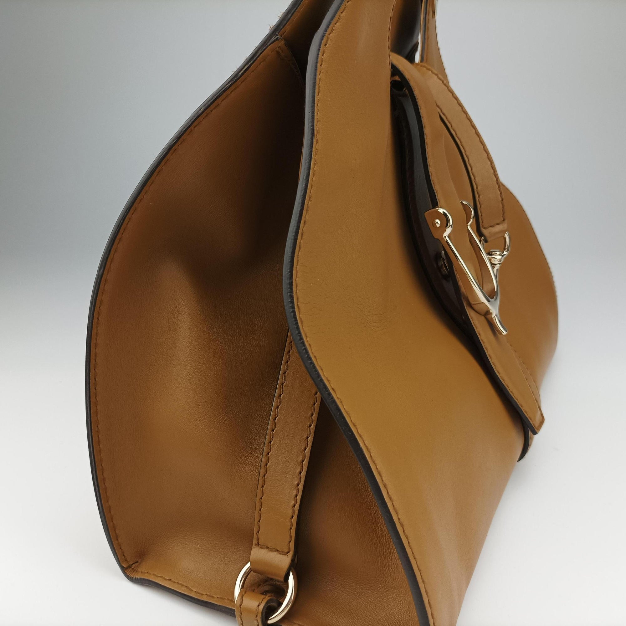 Pre-owned Gucci Stirrup Brown Leather 277514 handbag | stylenewstar
