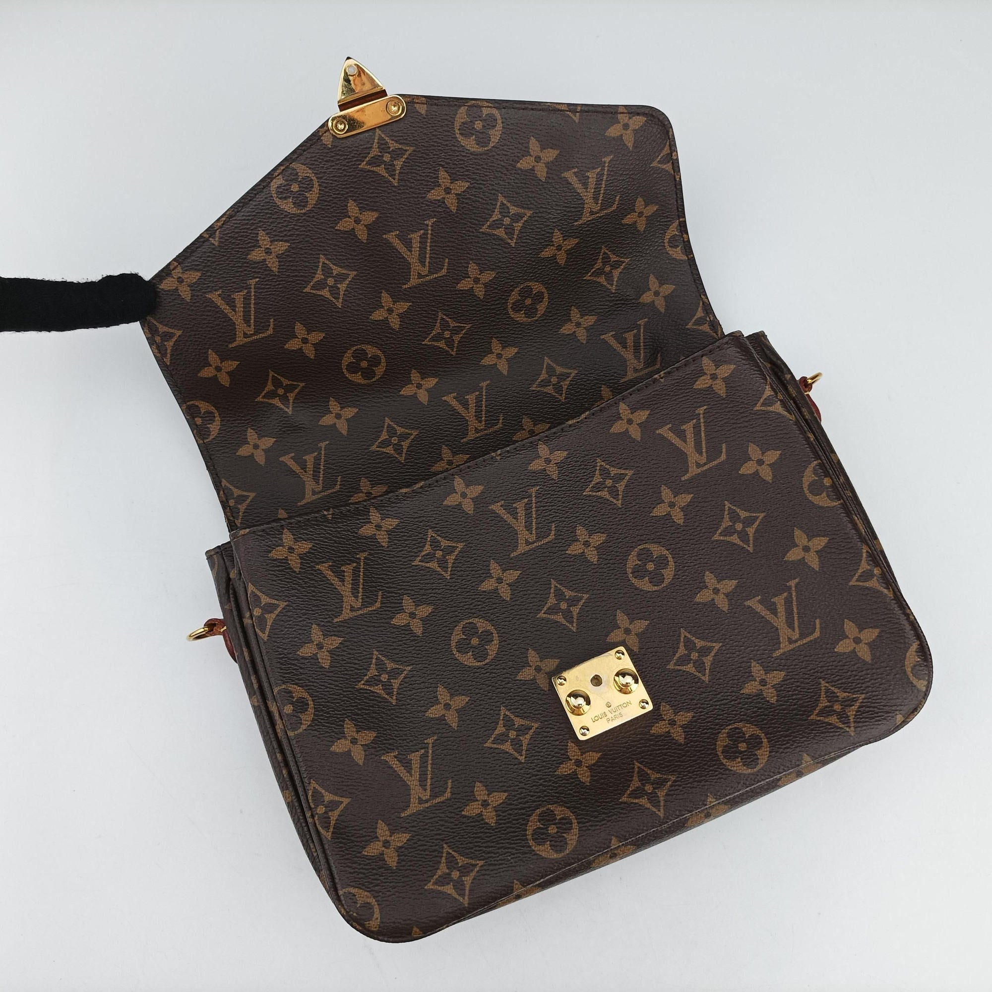 Pre-owned Louis Vuitton Pochette Metis MM Brown Monogram Canvas M44875 shoulderbag | stylenewstar