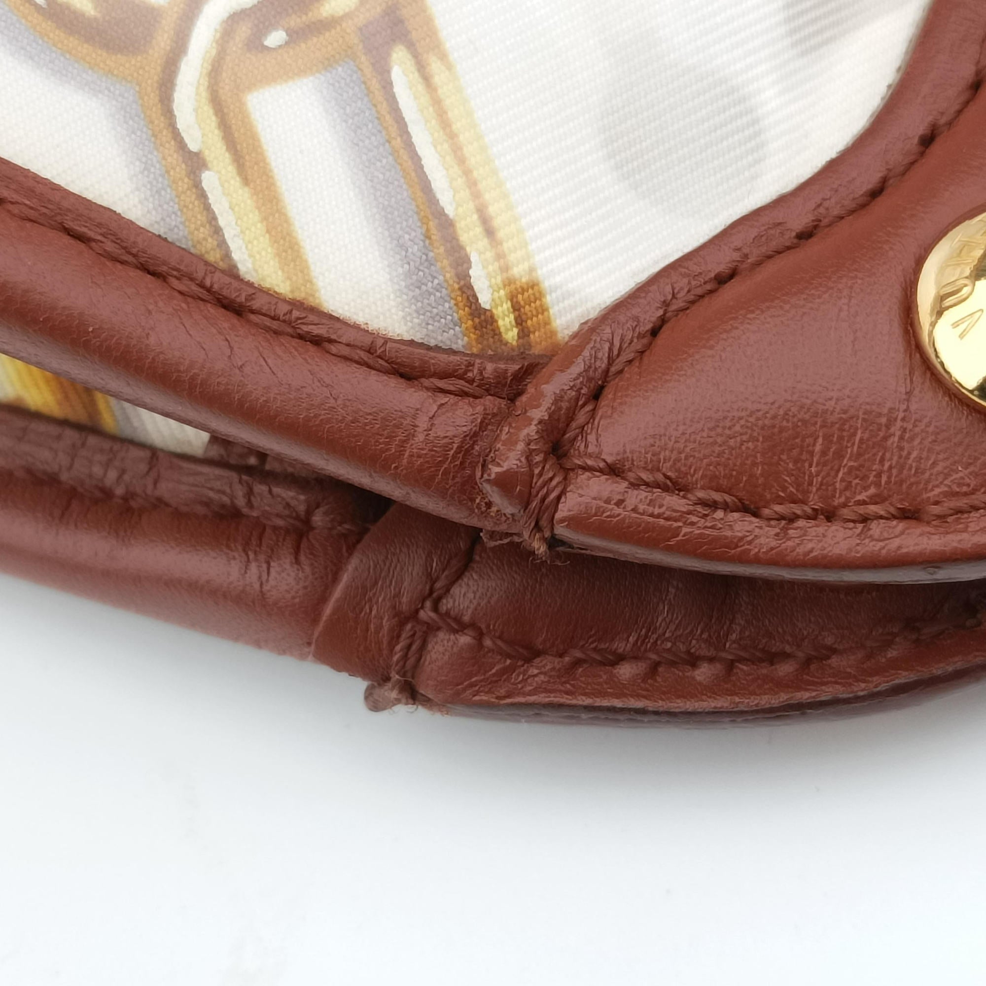 Pre-owned Louis Vuitton Monogram Charm Cabas White x Brown x Multicolor Vinyl x Leather M95157 shoulderbag | stylenewstar