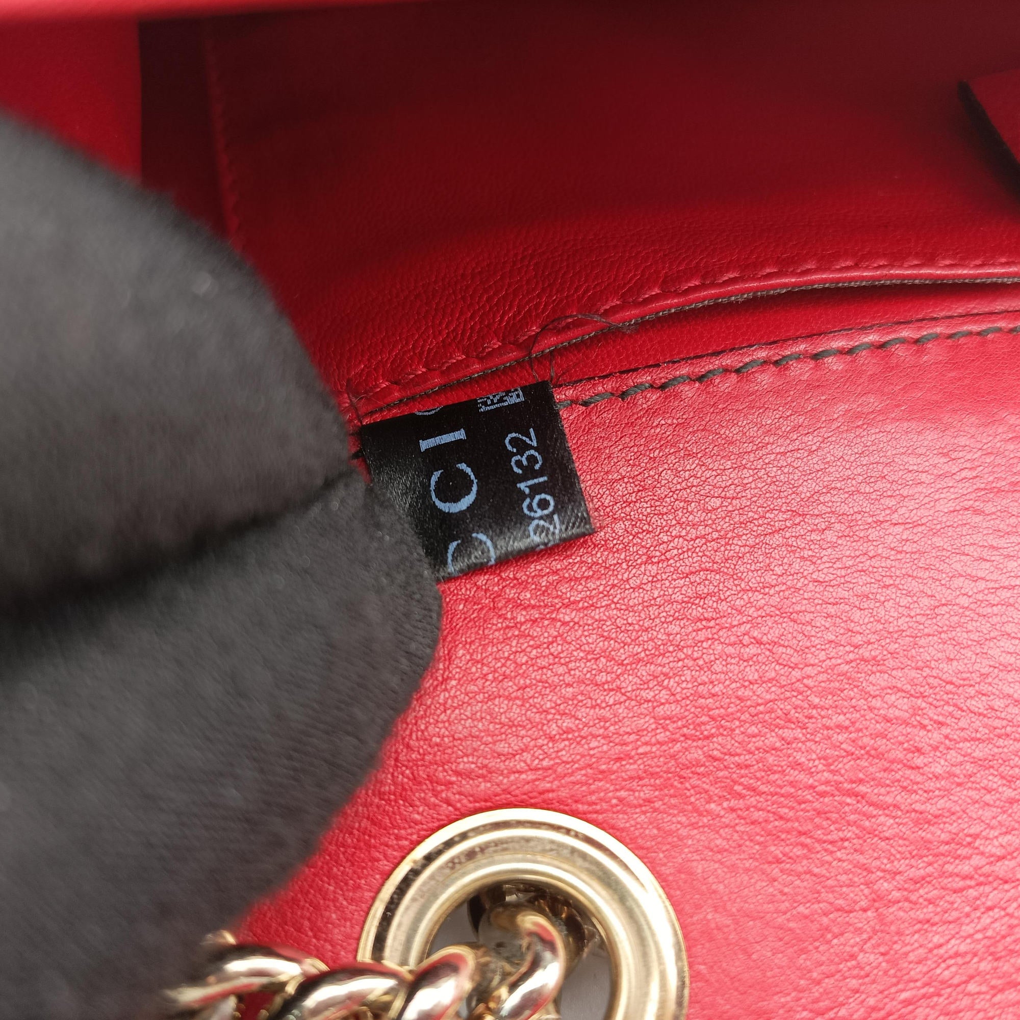 Pre-owned Gucci Emily Red Leather 283063 shoulderbag | stylenewstar