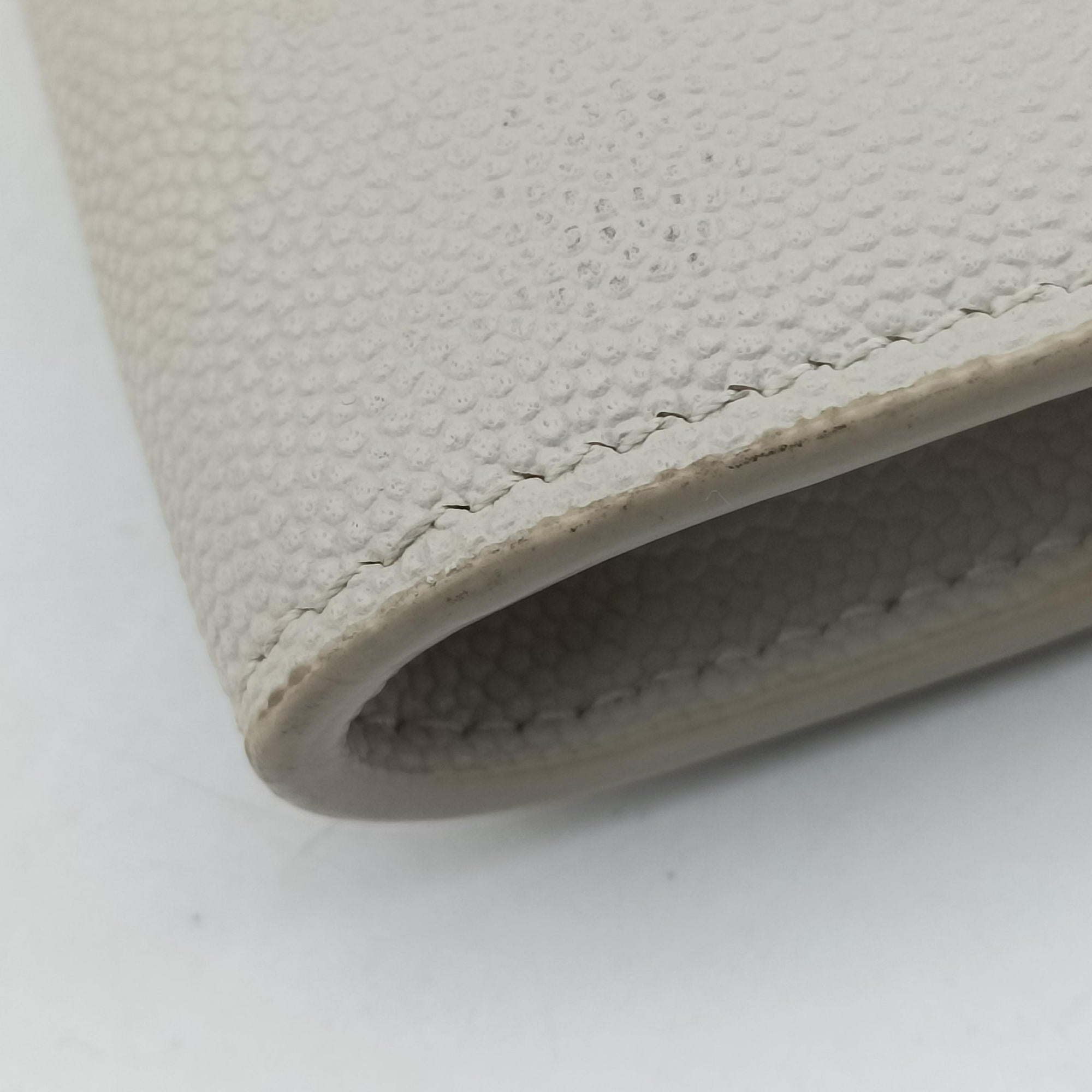 Pre-owned Yves Saint Laurent Uptown White Caviar Skin 607788 shoulderbag | stylenewstar
