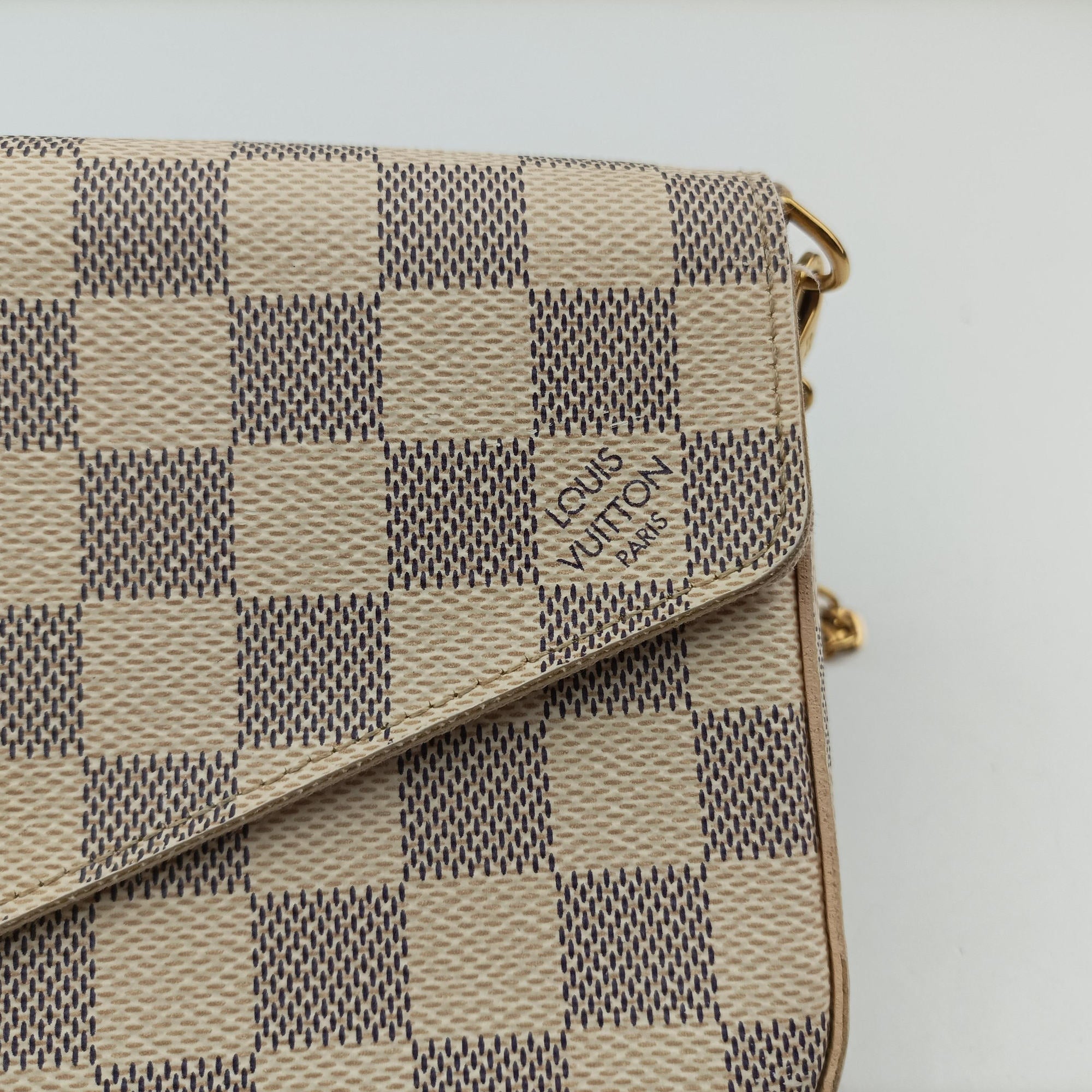 Secondhand Louis Vuitton Pochette FeLICIE Azur Damier Canvas N63106 shoulderbag | stylenewstar