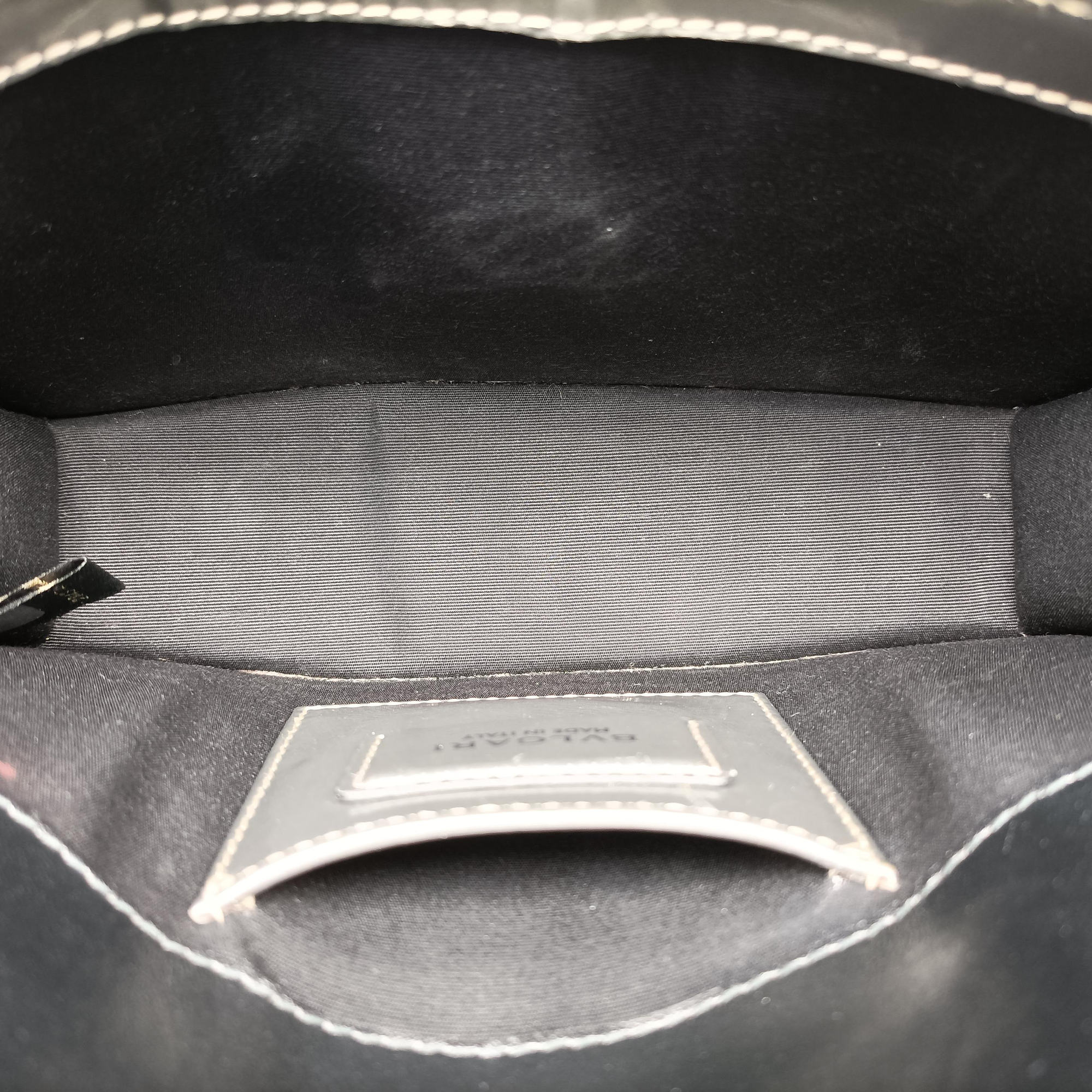 Pre-owned Bvlgari SERPENTI FOREVER Silver Enamel  shoulderbag | stylenewstar