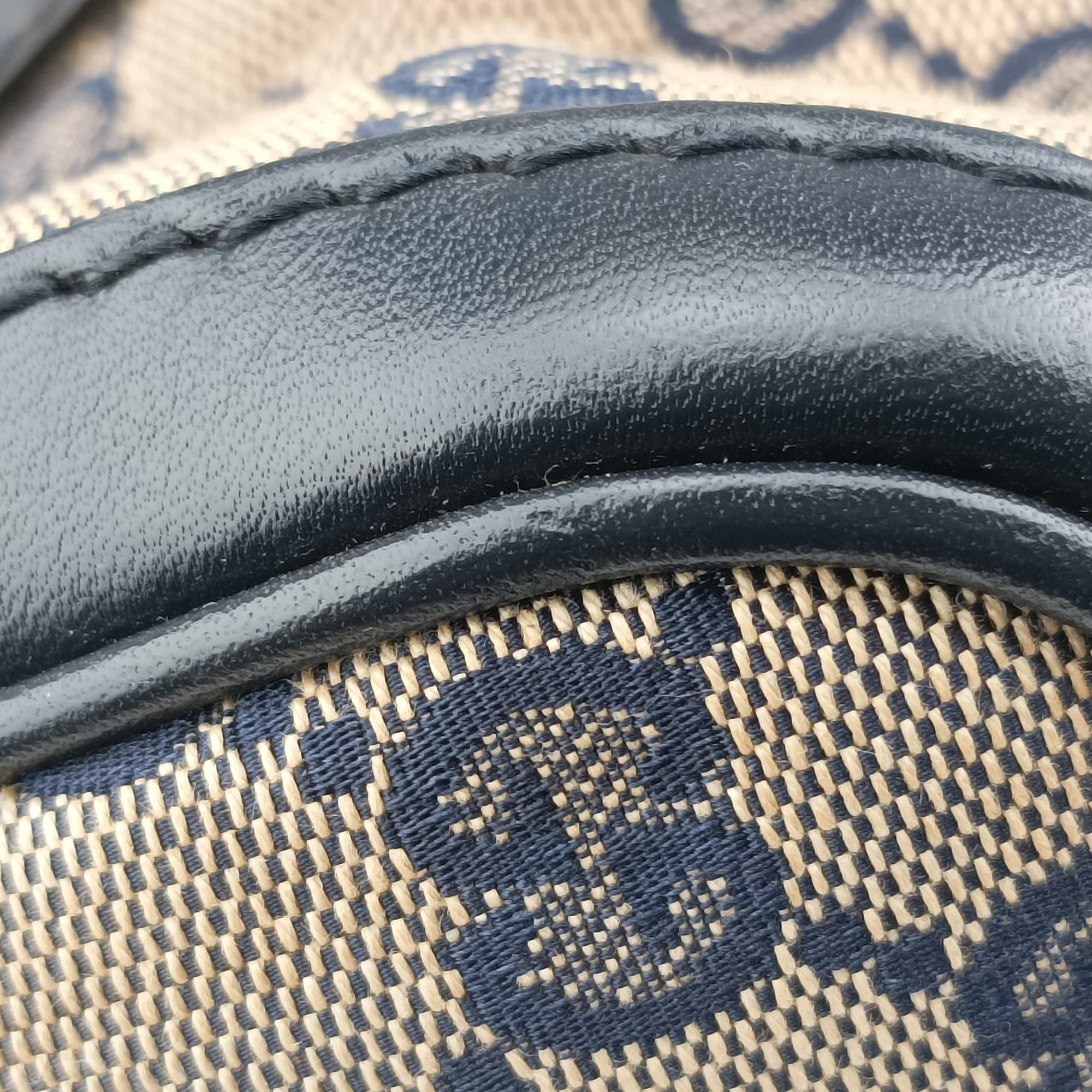 Vintage Gucci Sherry Line navy×red×beige canvas×leather 247205 shoulderbag | stylenewstar