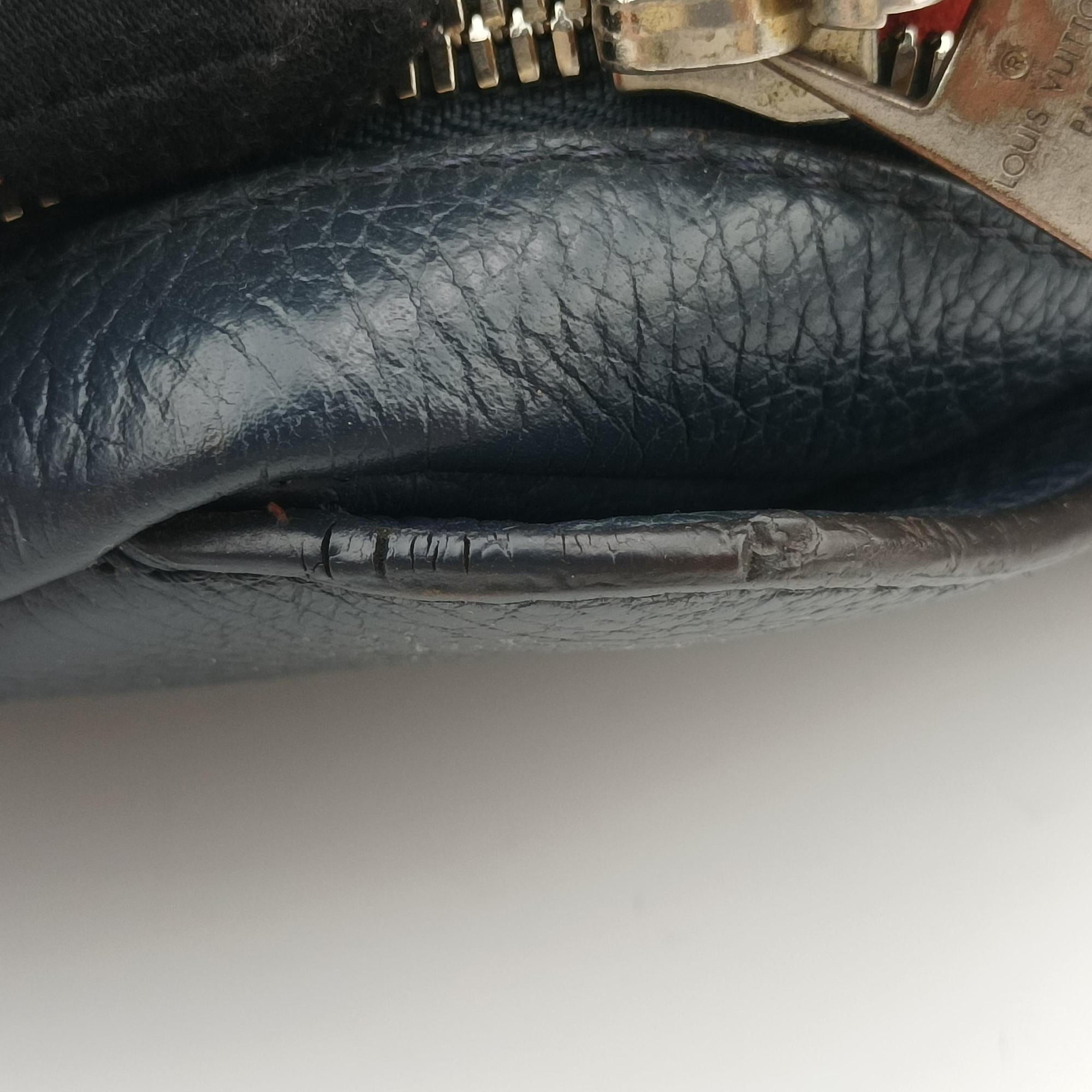 Pre-owned Louis Vuitton Armand Briefcase MM NAVY Taurillon leather M54380 handbag | stylenewstar