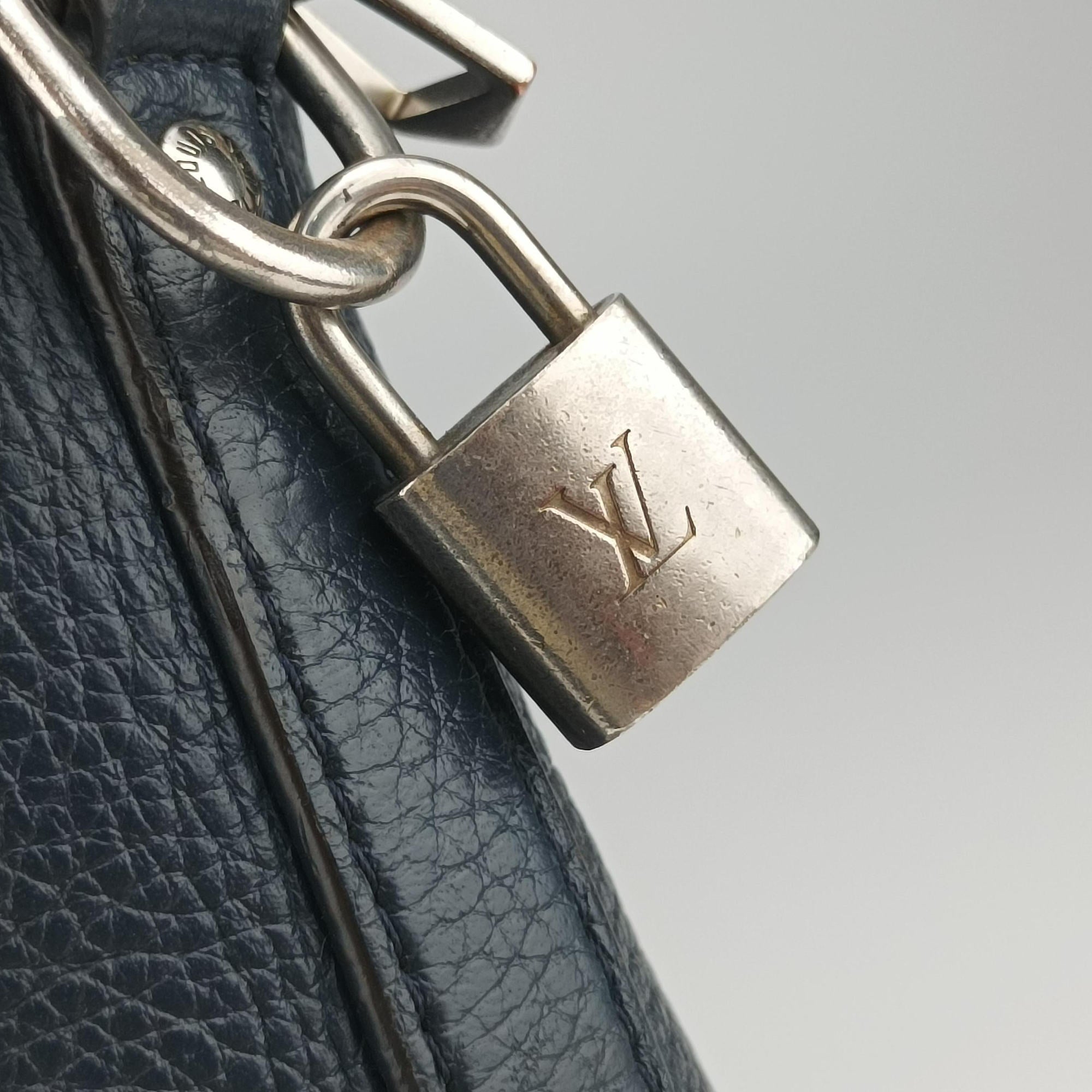 Pre-owned Louis Vuitton Armand Briefcase MM NAVY Taurillon leather M54380 handbag | stylenewstar