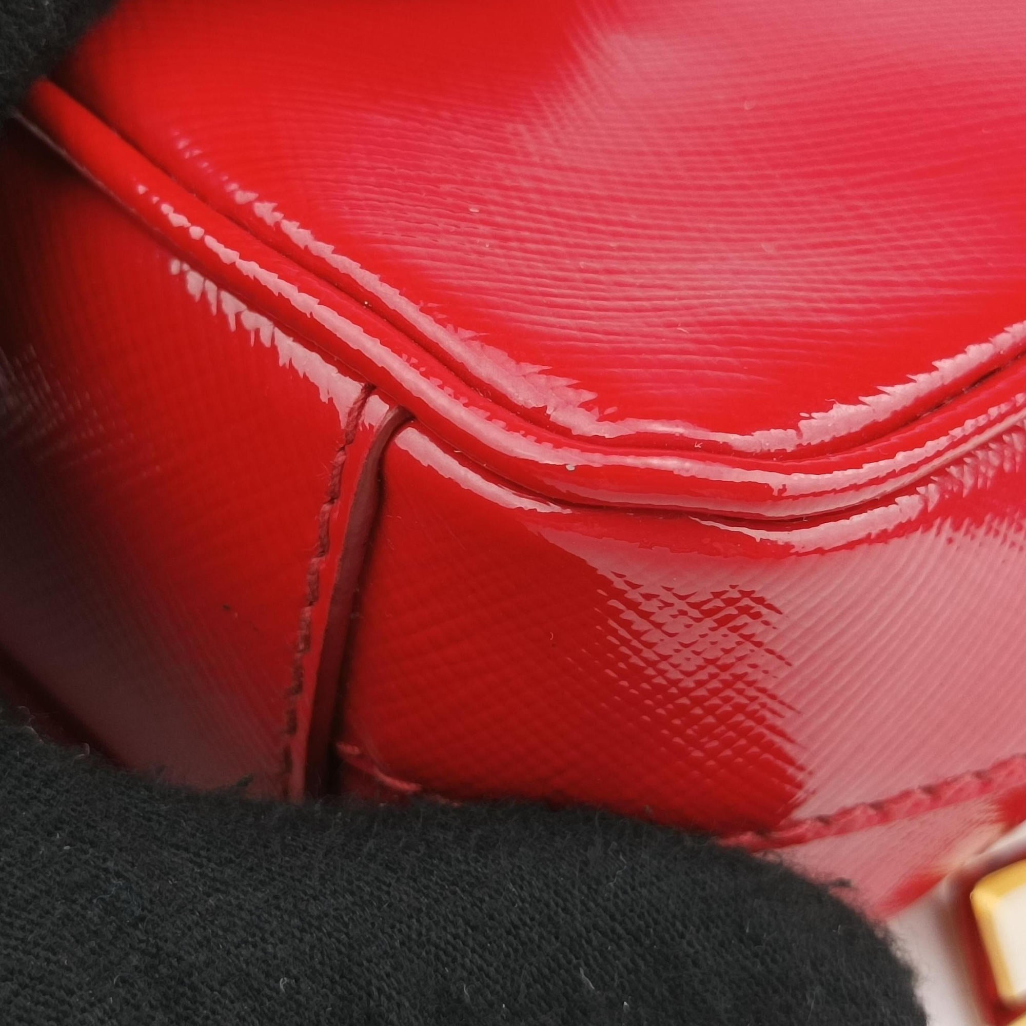 Pre-owned Prada VITELLO PHENIX Messenger Camera Red patent 1N1674 shoulderbag | stylenewstar