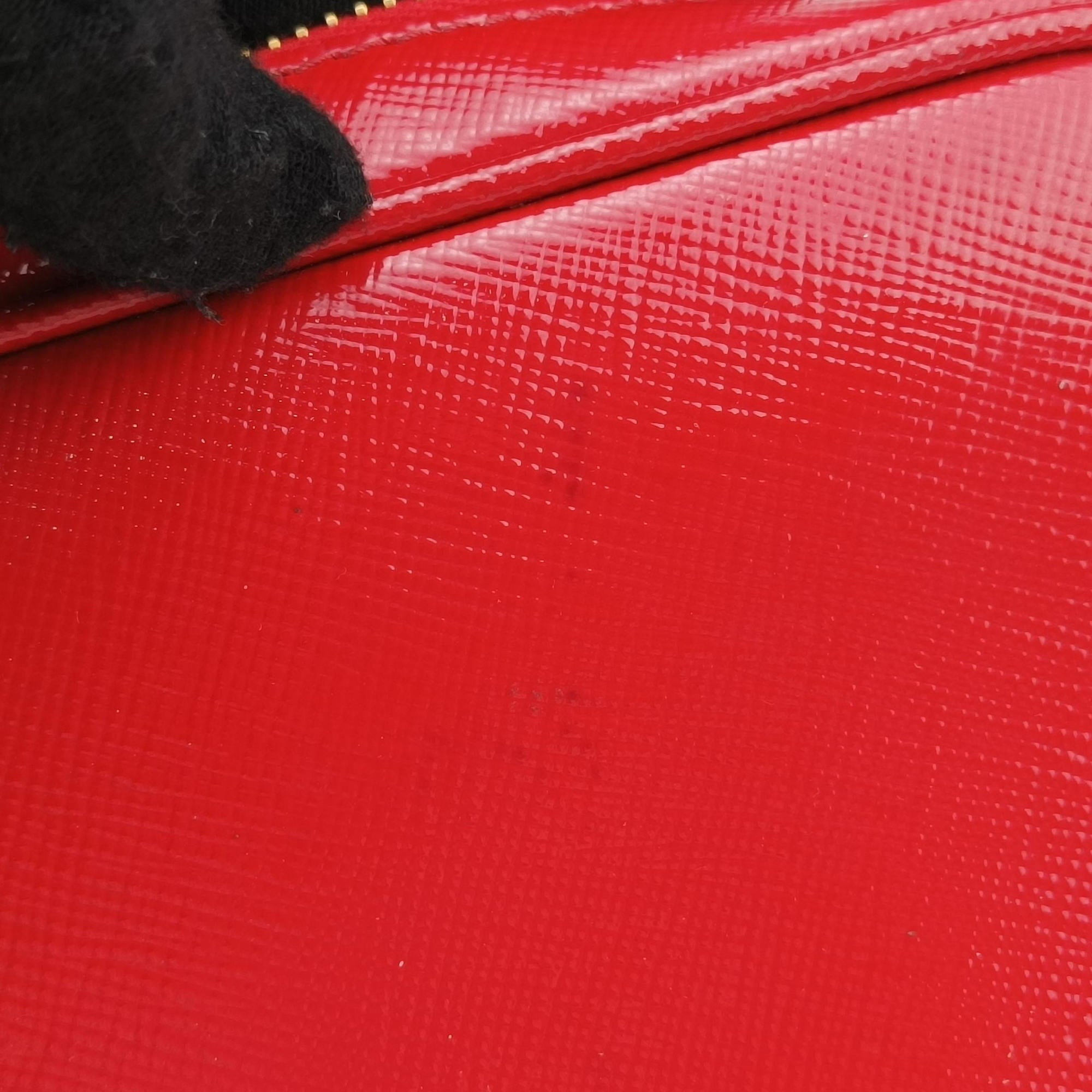 Pre-owned Prada VITELLO PHENIX Messenger Camera Red patent 1N1674 shoulderbag | stylenewstar