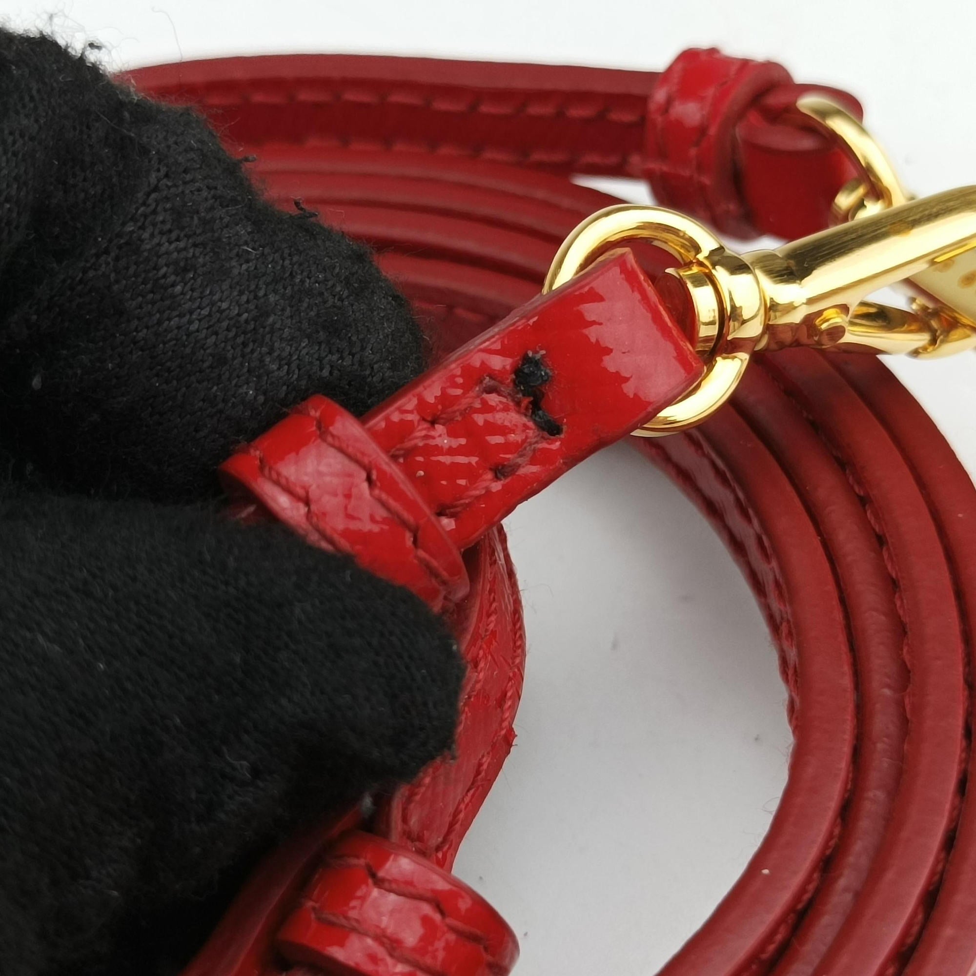 Pre-owned Prada VITELLO PHENIX Messenger Camera Red patent 1N1674 shoulderbag | stylenewstar