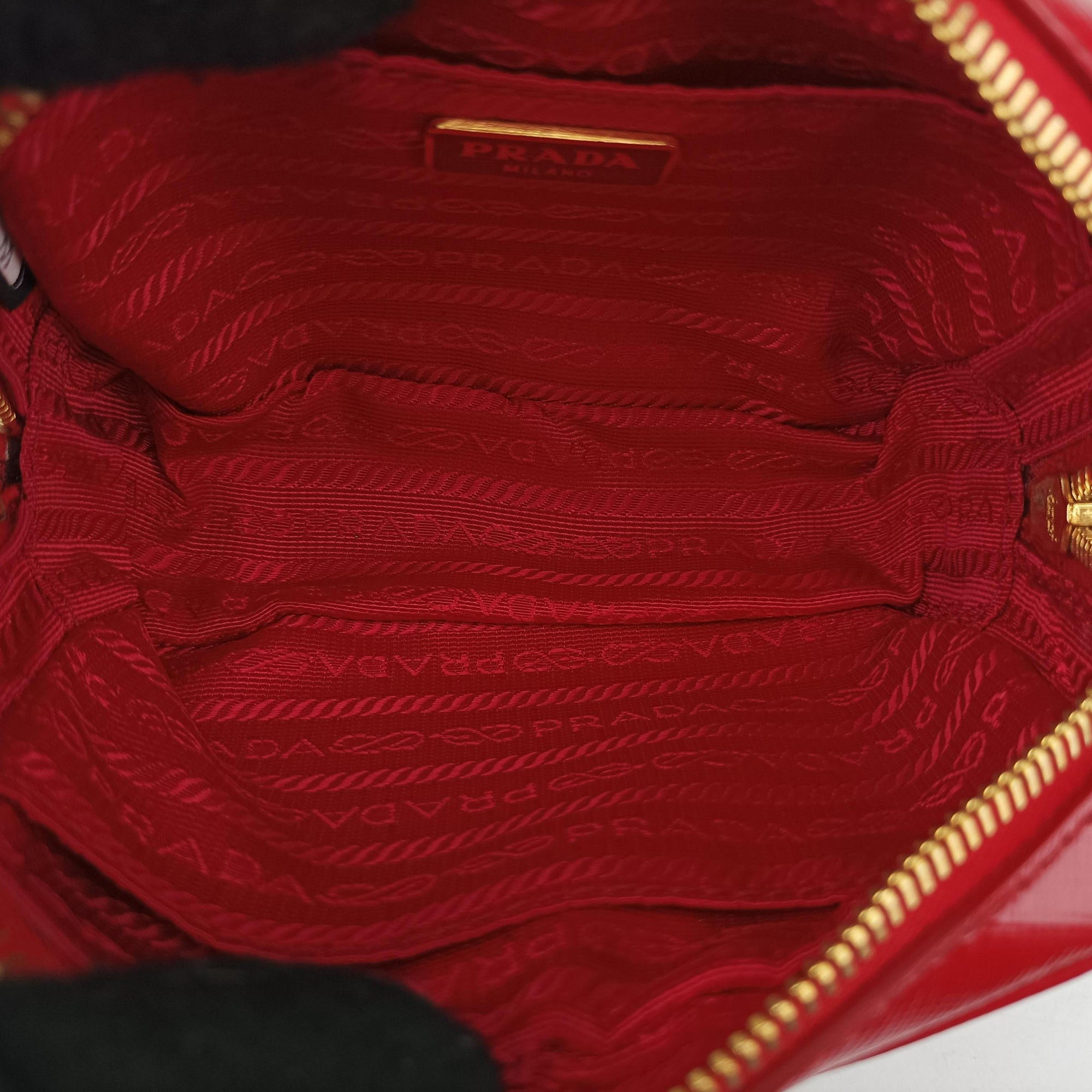 Pre-owned Prada VITELLO PHENIX Messenger Camera Red patent 1N1674 shoulderbag | stylenewstar