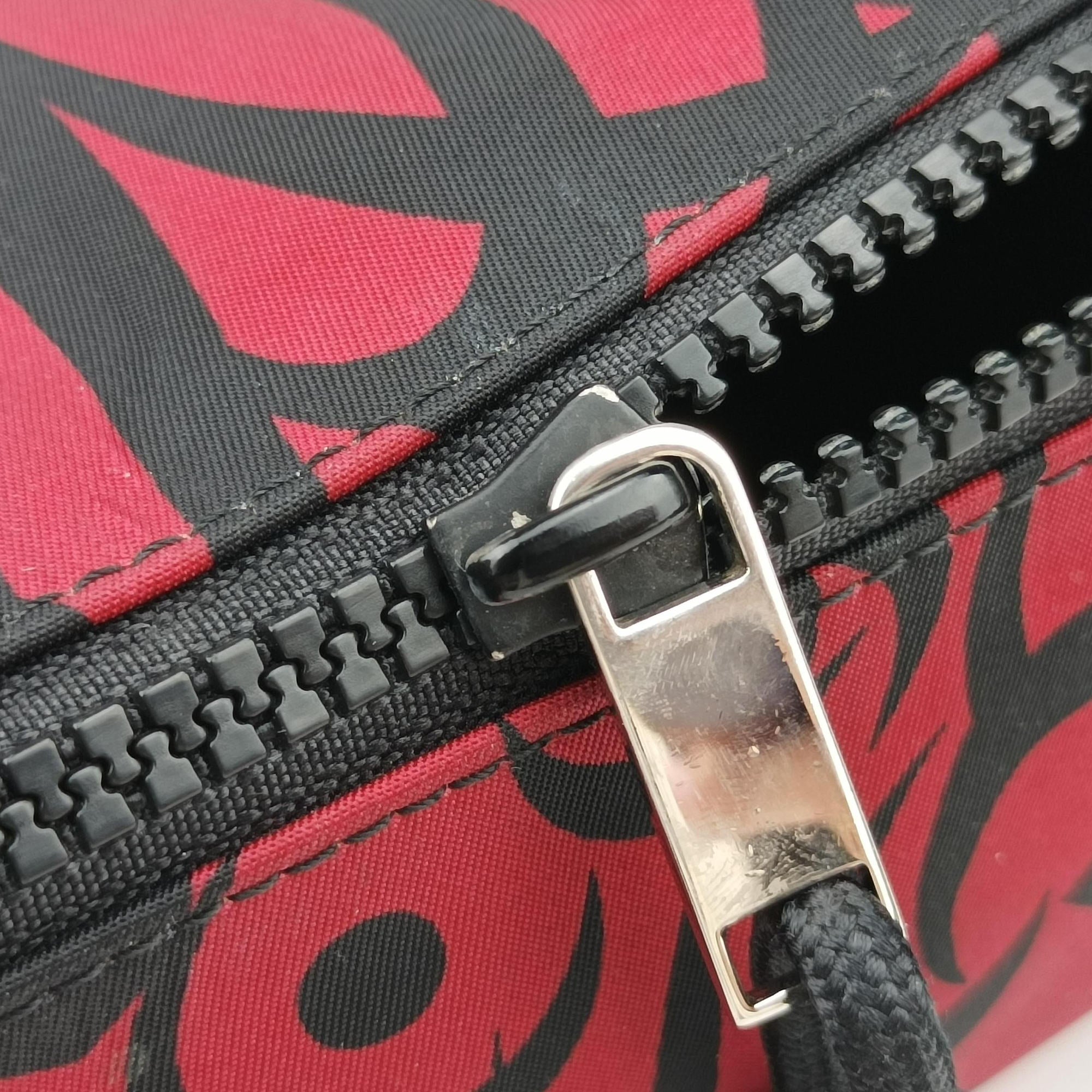 Vintage Christian Dior Roller Red×black nylon  shoulderbag | stylenewstar