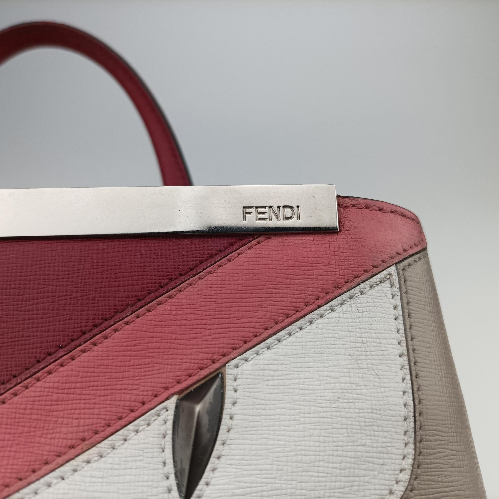 Pre-owned Fendi Petite 2 JOURS Beige×Pink Leather 8BH253 shoulderbag | stylenewstar