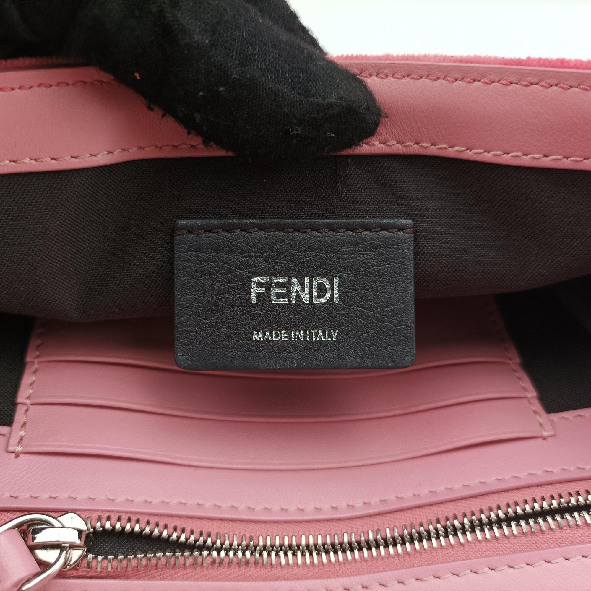 Pre-owned Fendi Kan I F Logo Pink velour 8BS012 shoulderbag | stylenewstar