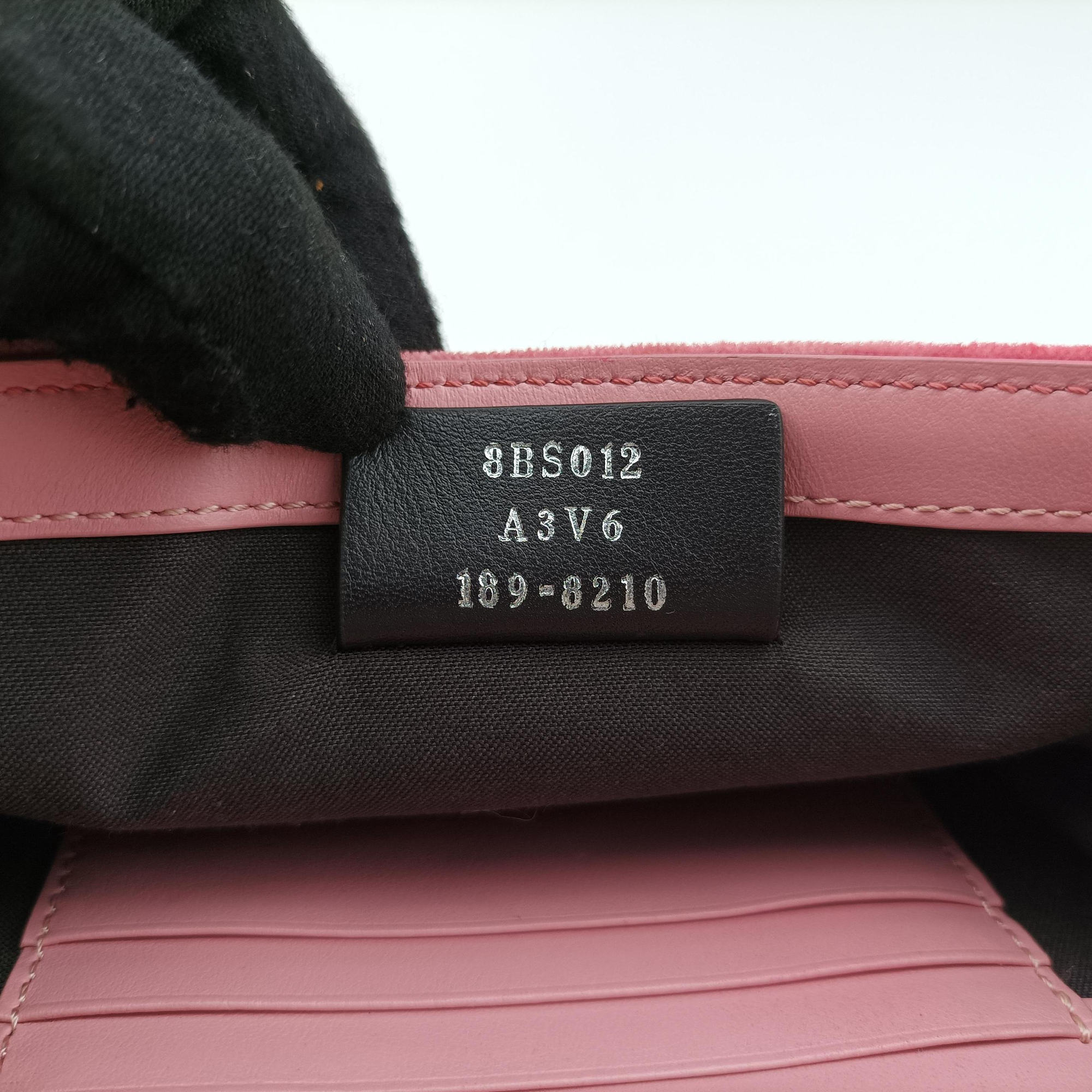 Pre-owned Fendi Kan I F Logo Pink velour 8BS012 shoulderbag | stylenewstar