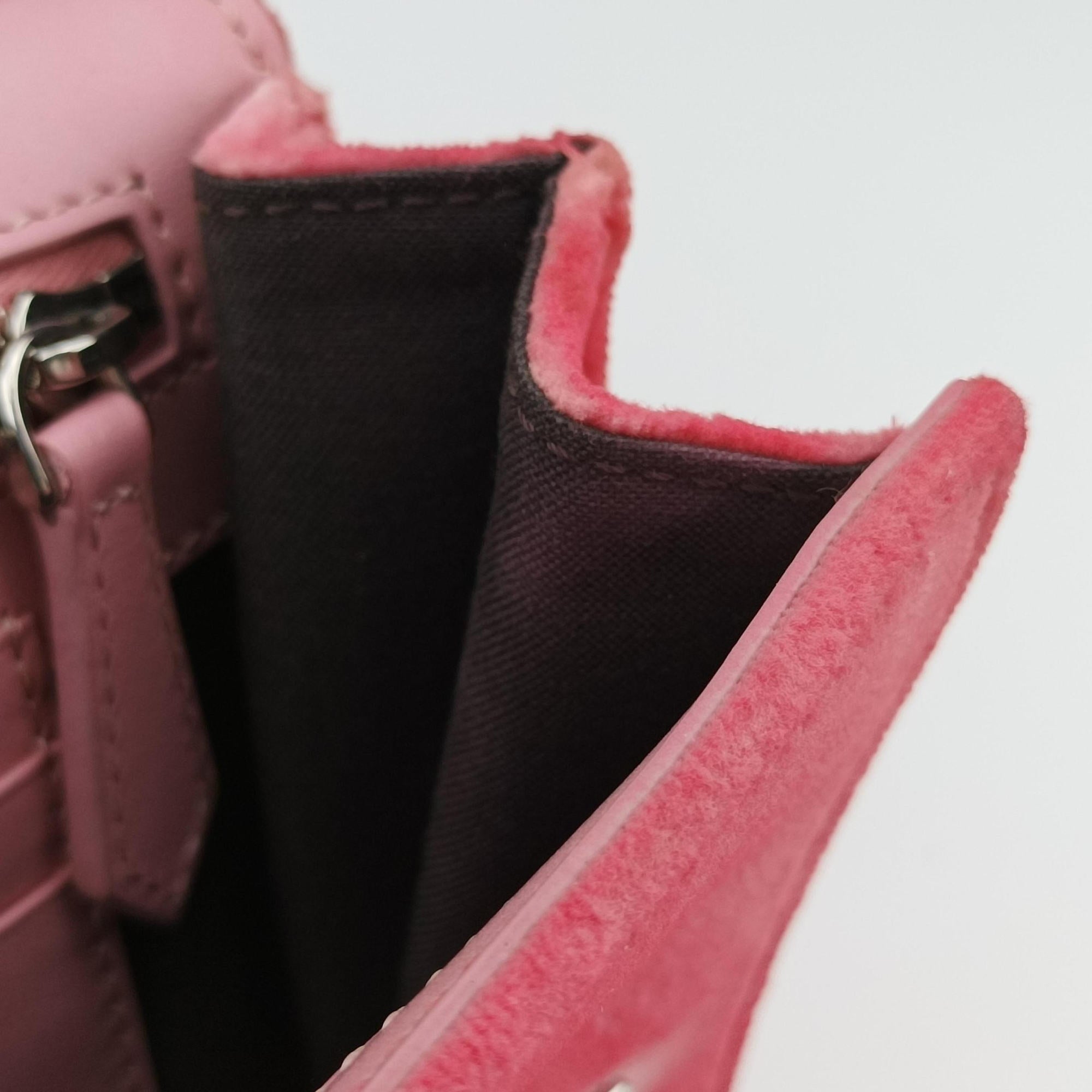 Pre-owned Fendi Kan I F Logo Pink velour 8BS012 shoulderbag | stylenewstar