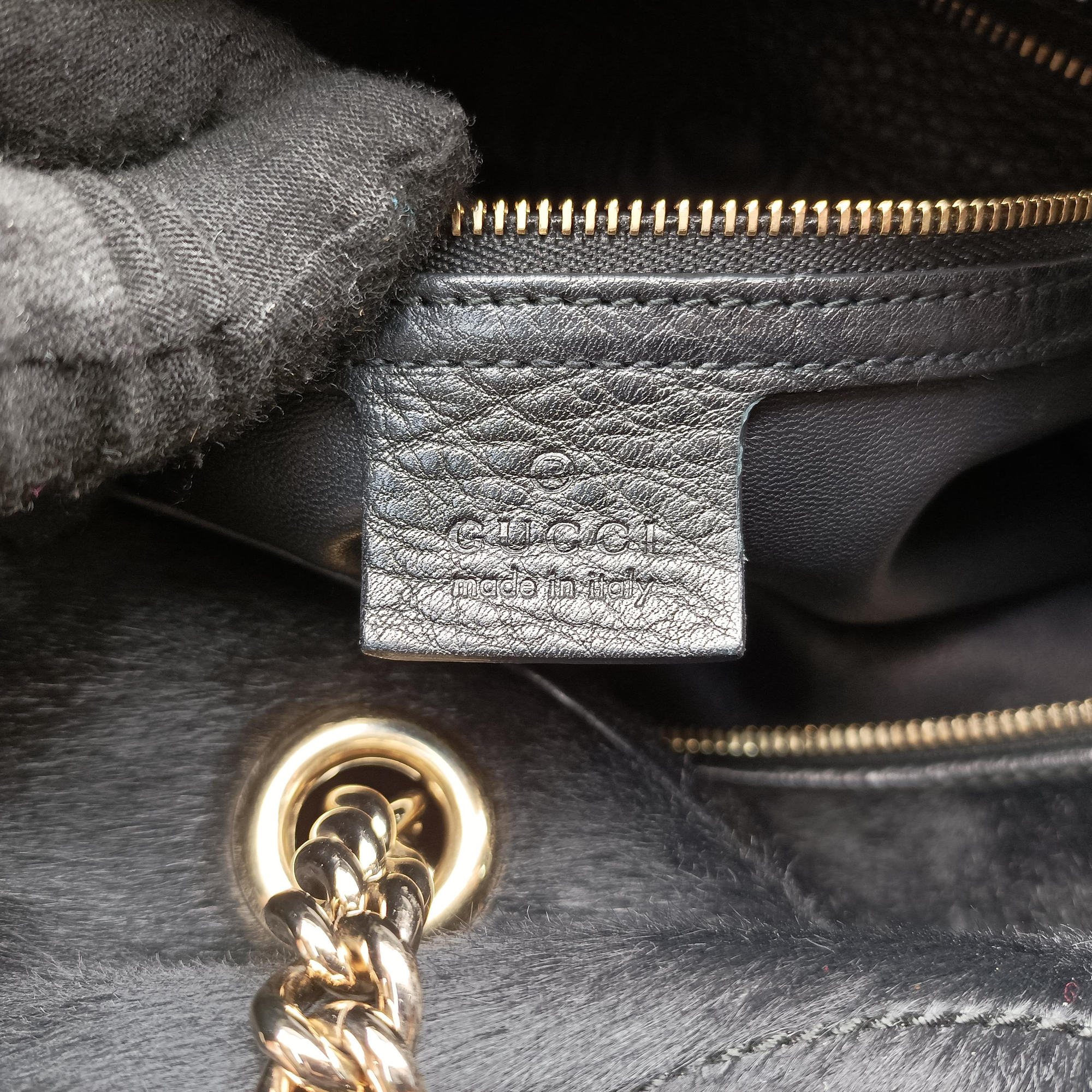 Pre-owned Gucci Soho Black ponyhair 353126 shoulderbag | stylenewstar
