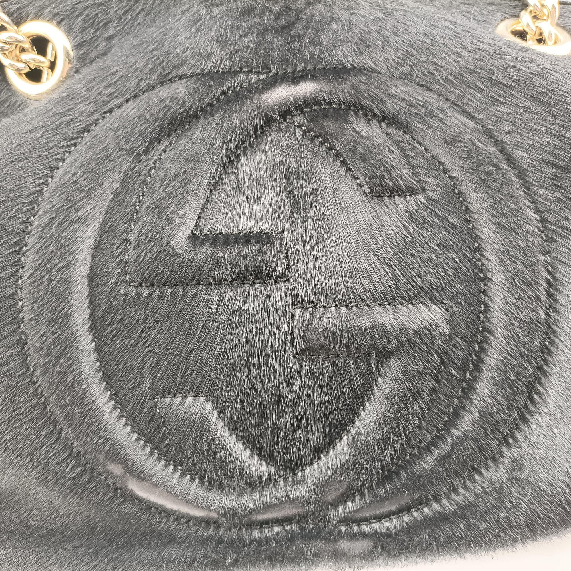Pre-owned Gucci Soho Black ponyhair 353126 shoulderbag | stylenewstar