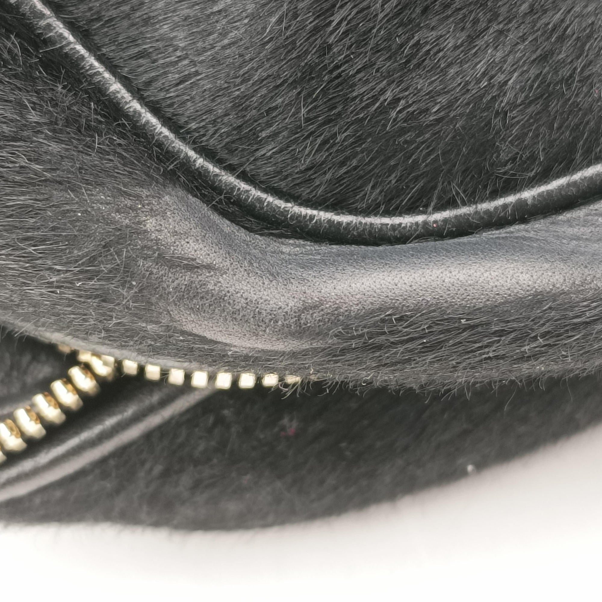 Pre-owned Gucci Soho Black ponyhair 353126 shoulderbag | stylenewstar