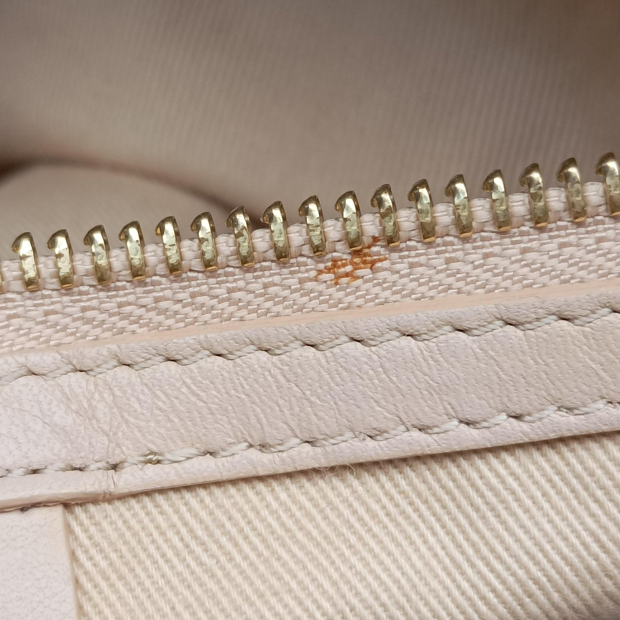 Secondhand Givenchy Antigona Beige Leather  shoulderbag | stylenewstar