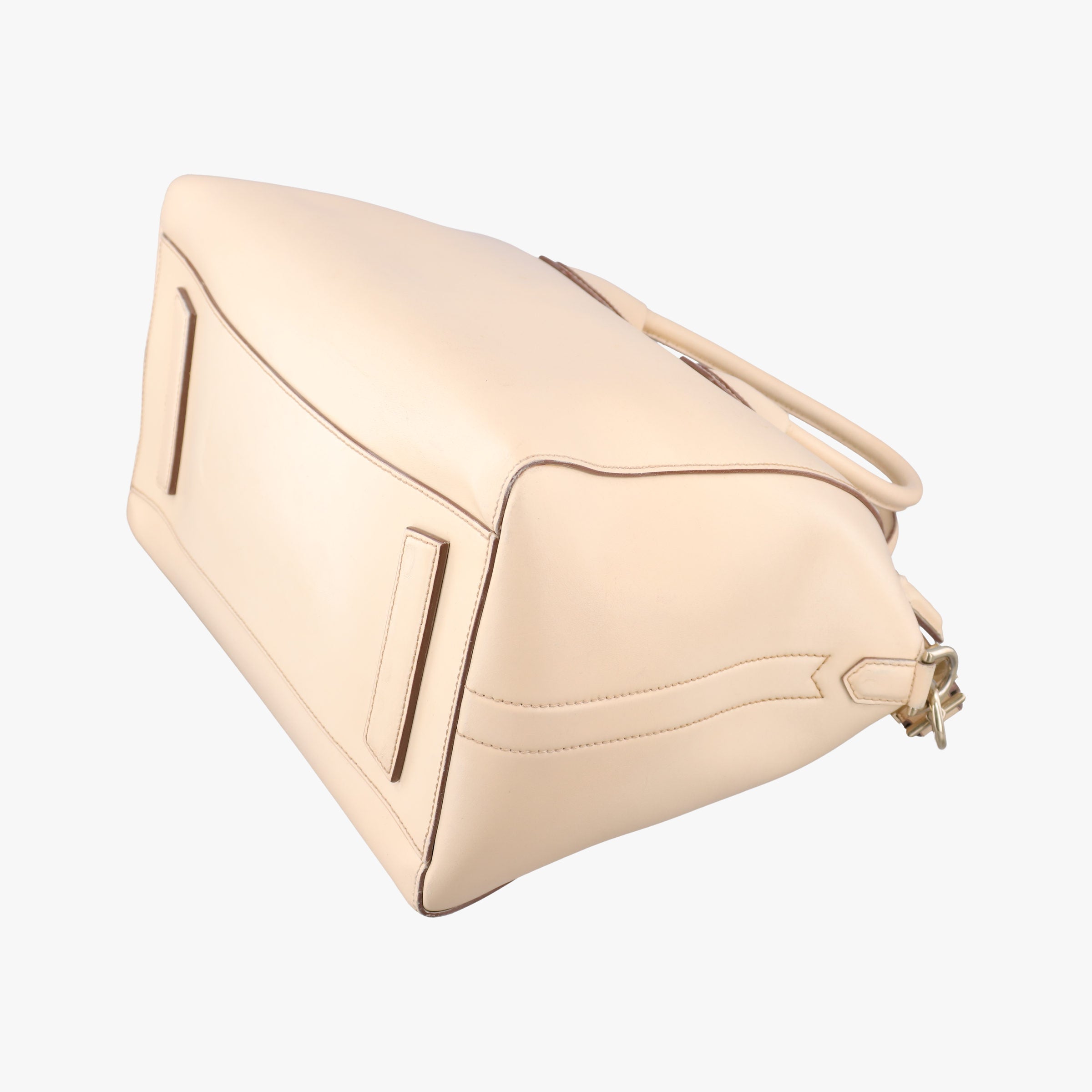 Secondhand Givenchy Antigona Beige Leather  shoulderbag | stylenewstar