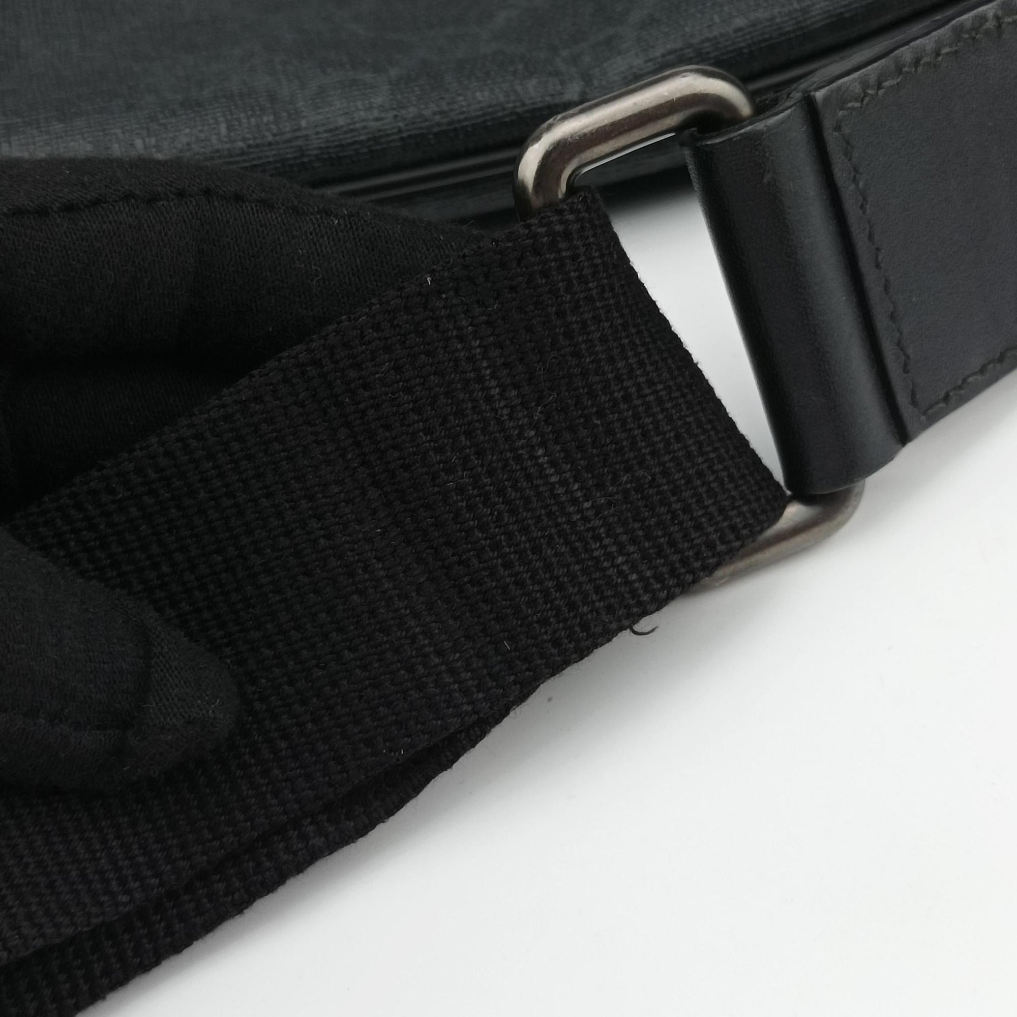 Pre-owned Gucci GG Supreme Black PVC coated canvas 322279 shoulderbag | stylenewstar