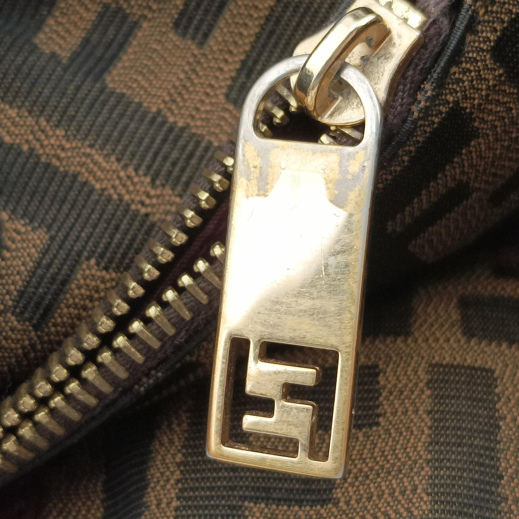 Secondhand Fendi Mia Brown×burgundy canvas×patent 8BR616 shoulderbag | stylenewstar
