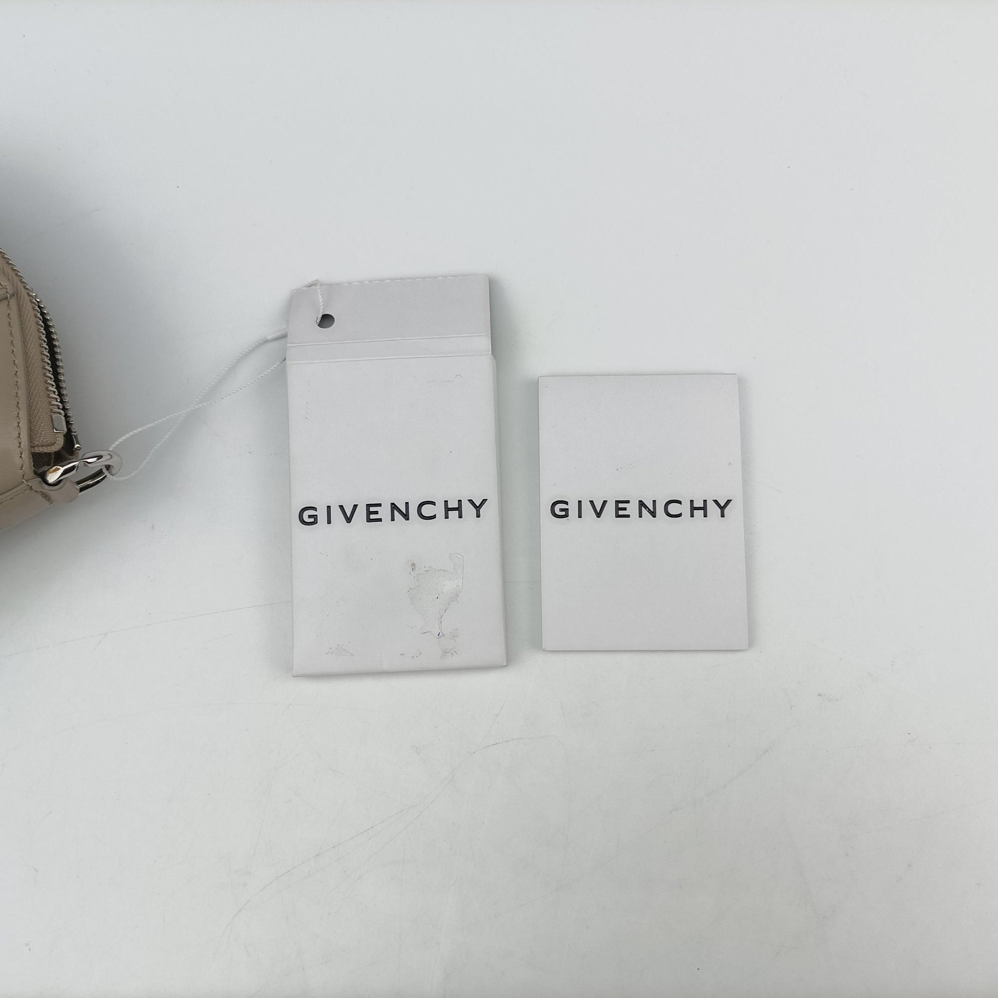 Secondhand Givenchy Mini Antigona Beige Leather  shoulderbag | stylenewstar