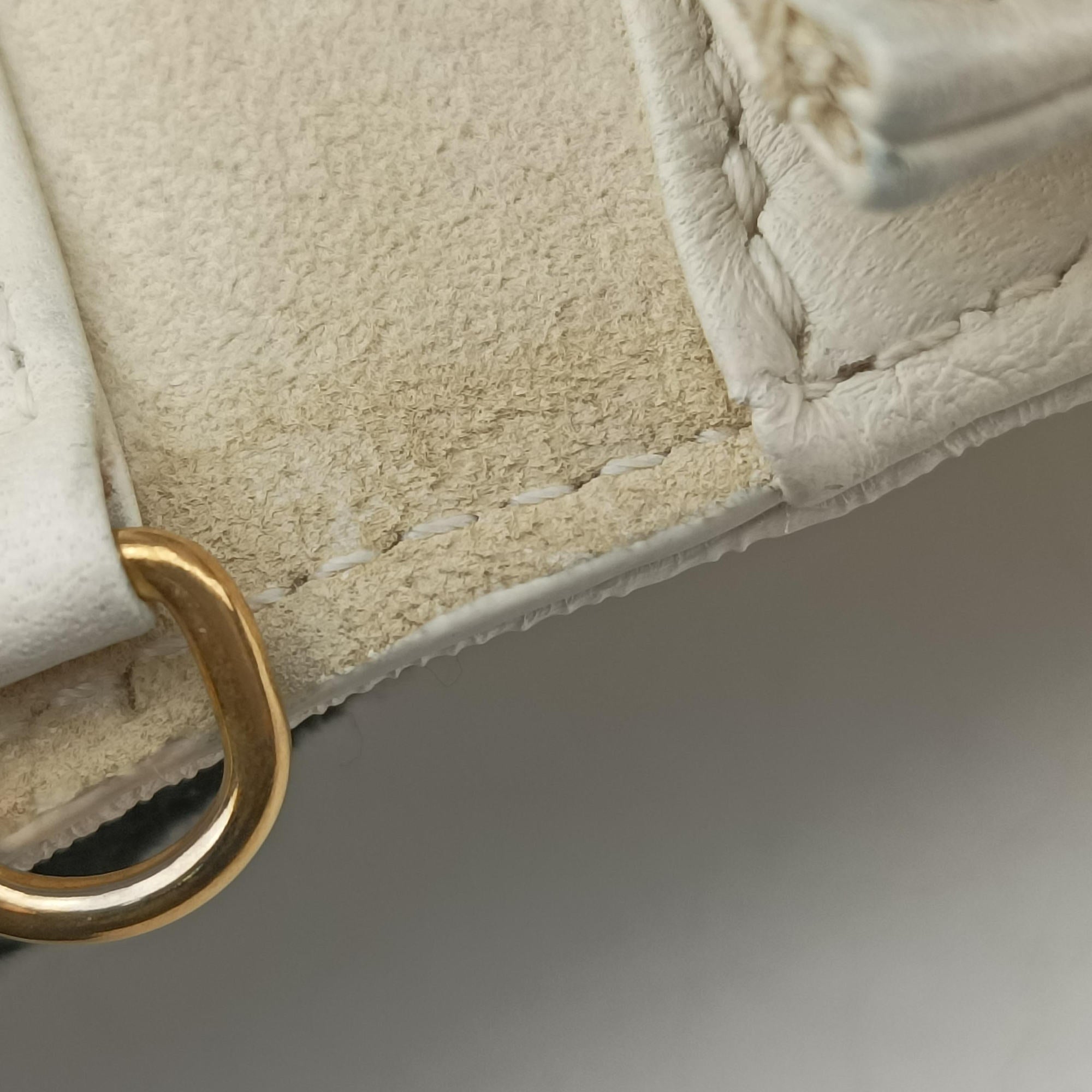 Pre-owned Christian Dior Diorama White Leather  shoulderbag | stylenewstar