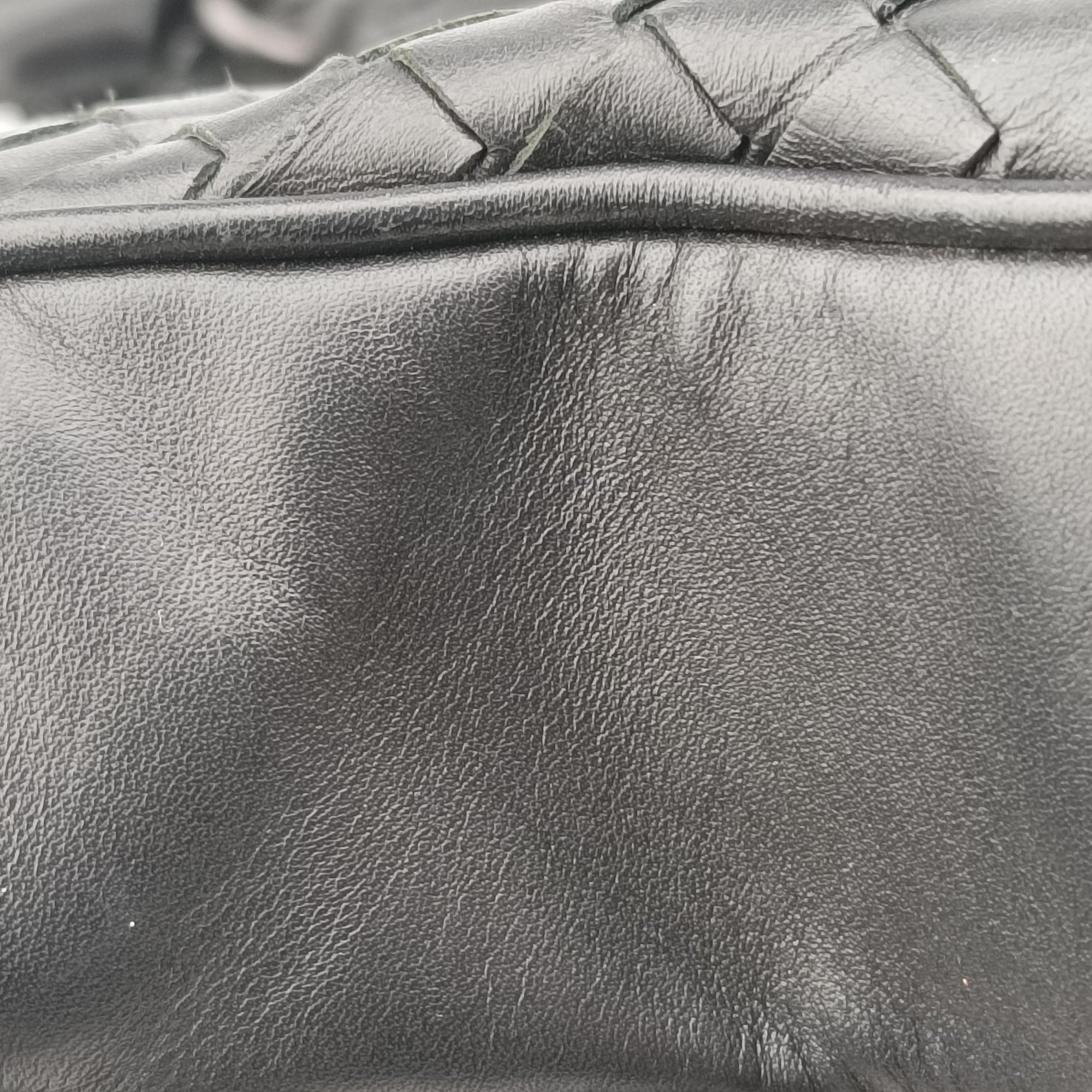 Pre-owned Bottega Veneta Intrecciato Black lambskin  shoulderbag | stylenewstar