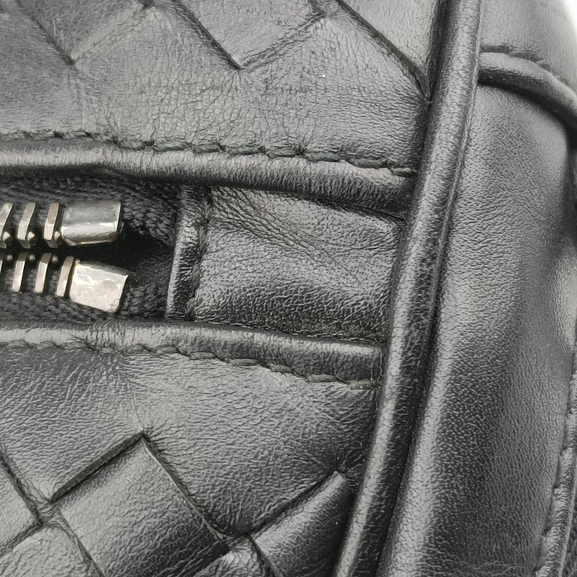 Pre-owned Bottega Veneta Intrecciato Black lambskin  shoulderbag | stylenewstar
