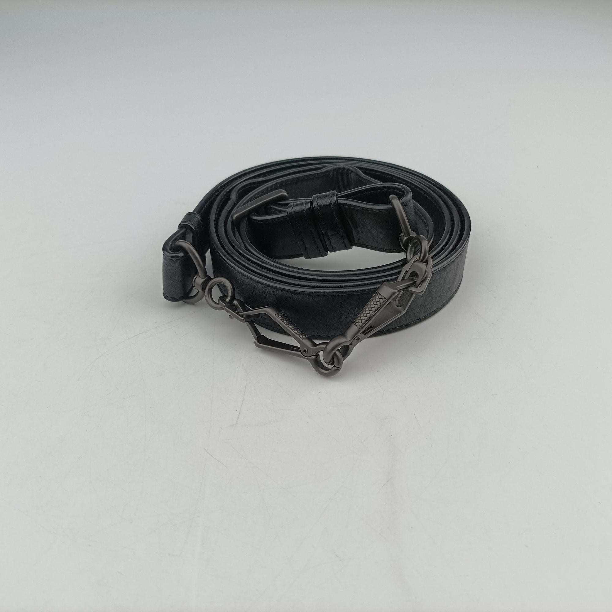Pre-owned Bottega Veneta Intrecciato Black lambskin  shoulderbag | stylenewstar
