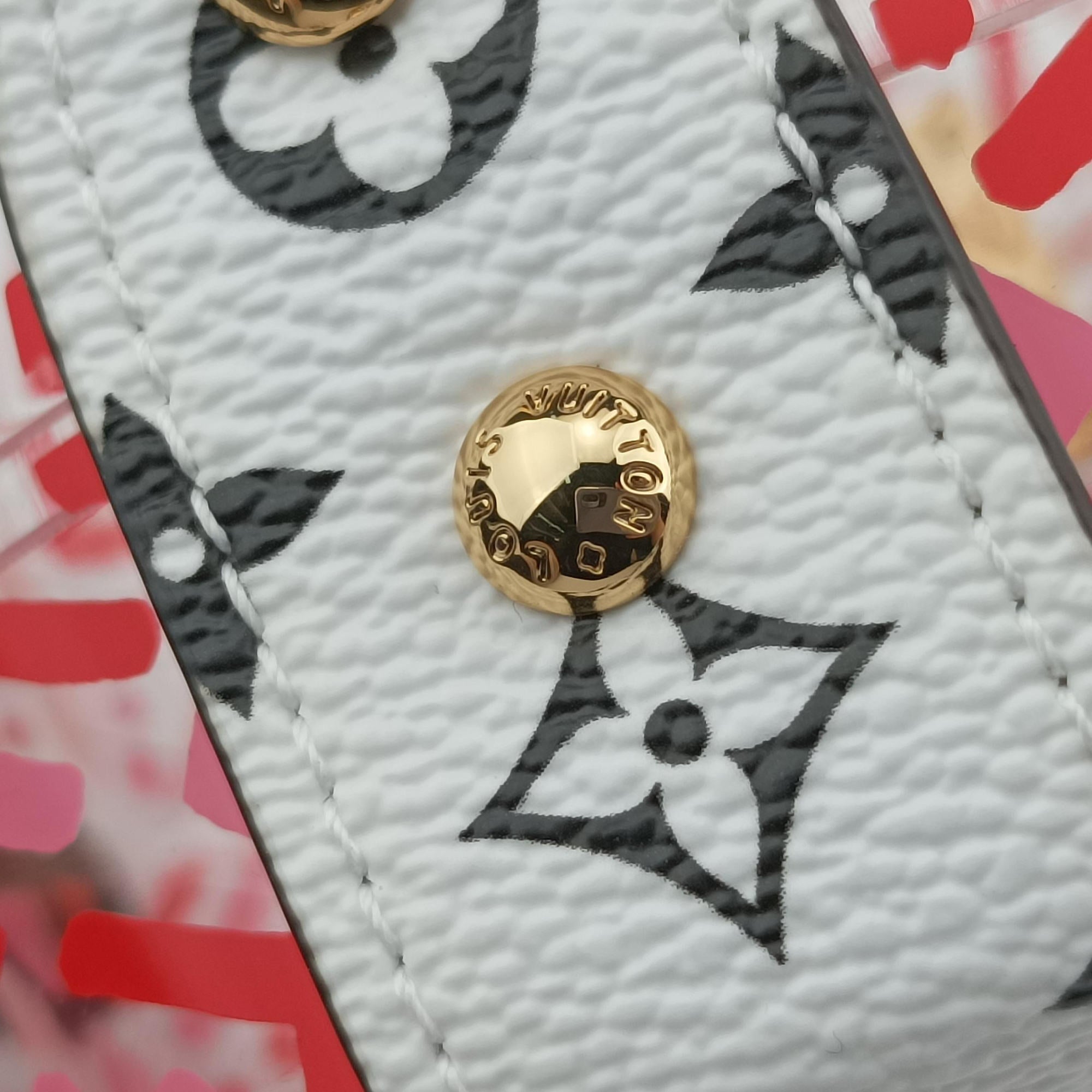 Pre-owned Louis Vuitton Bowet Scott Pink x Clear x Black x White Leather x Plexiglass GI0517 vanitybag | stylenewstar