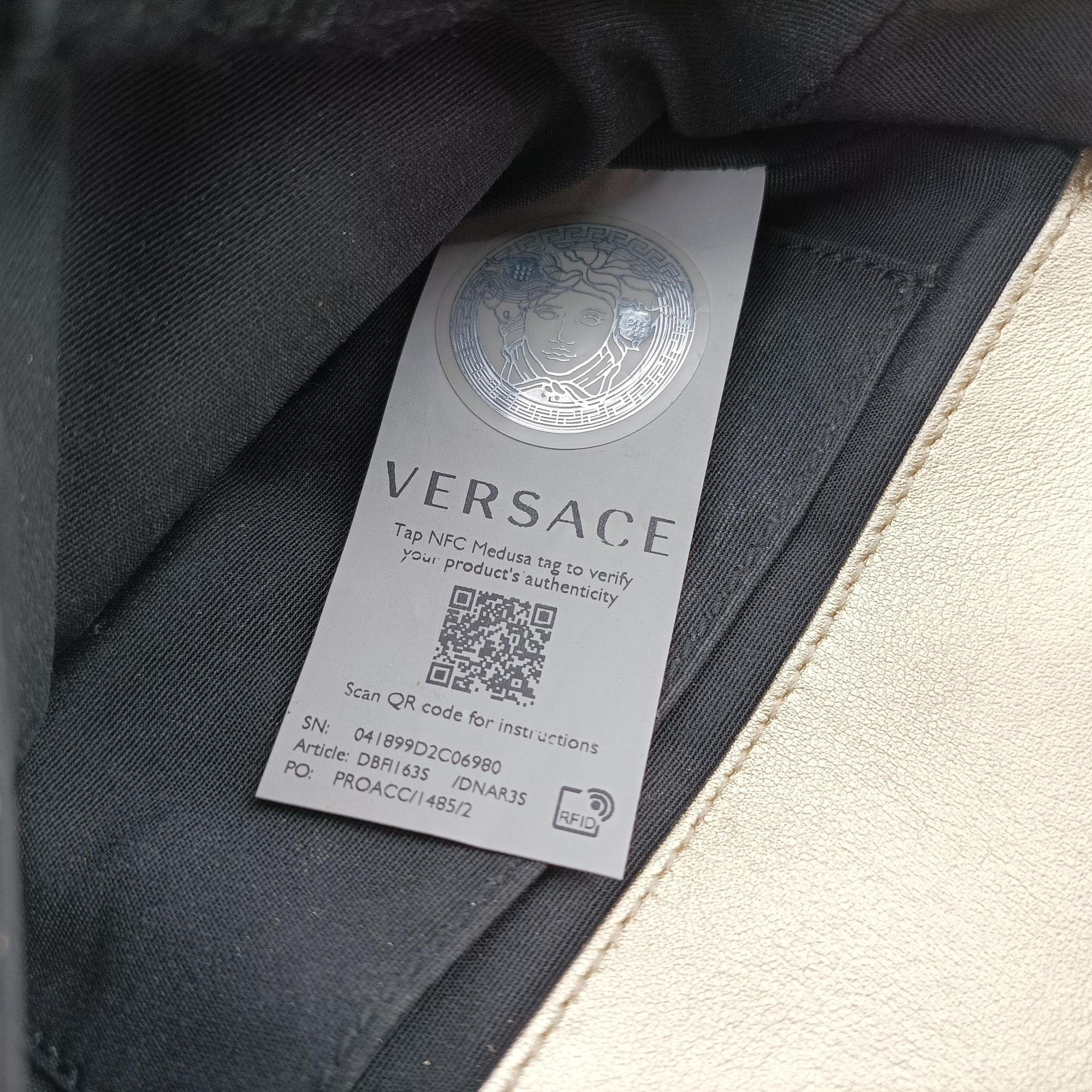 Secondhand VERSACE Medusa Golden Leather  shoulderbag | stylenewstar