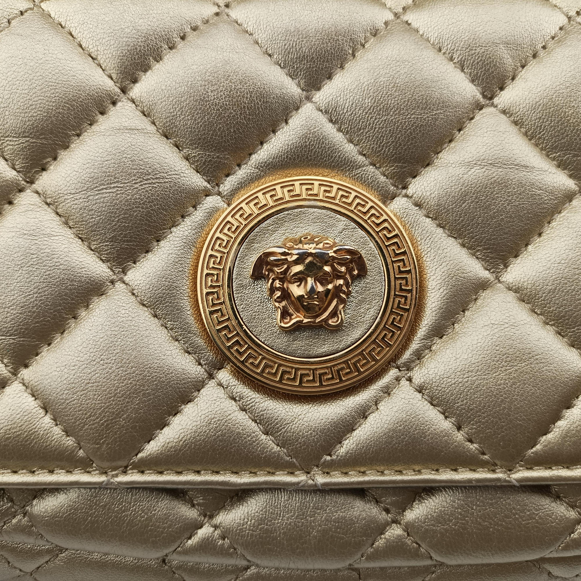 Secondhand VERSACE Medusa Golden Leather  shoulderbag | stylenewstar