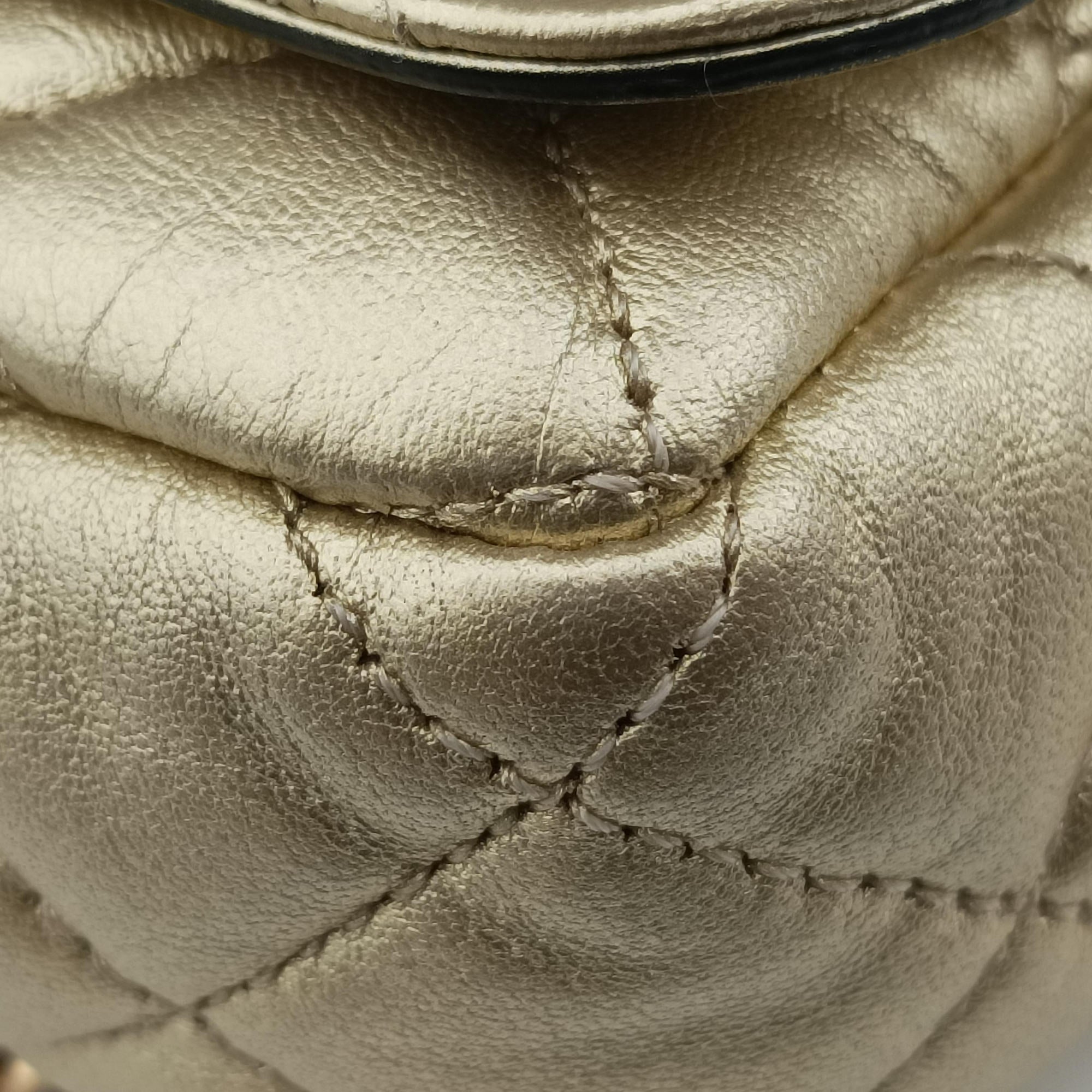 Secondhand VERSACE Medusa Golden Leather  shoulderbag | stylenewstar