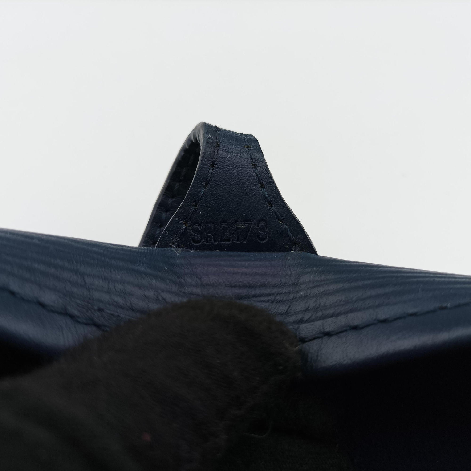Secondhand Louis Vuitton Neverfull MM Navy Epi M40885 shoulderbag | stylenewstar