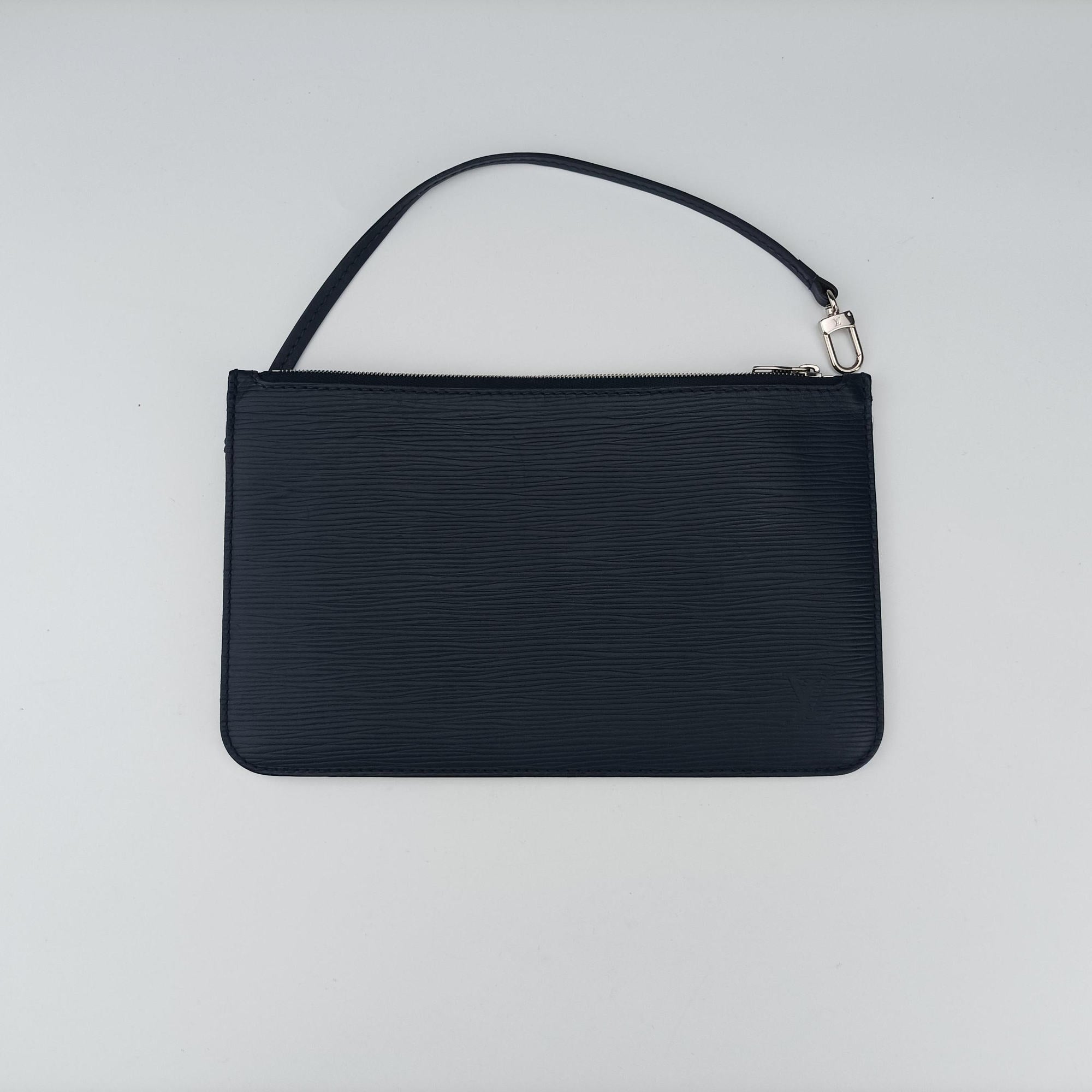 Secondhand Louis Vuitton Neverfull MM Navy Epi M40885 shoulderbag | stylenewstar