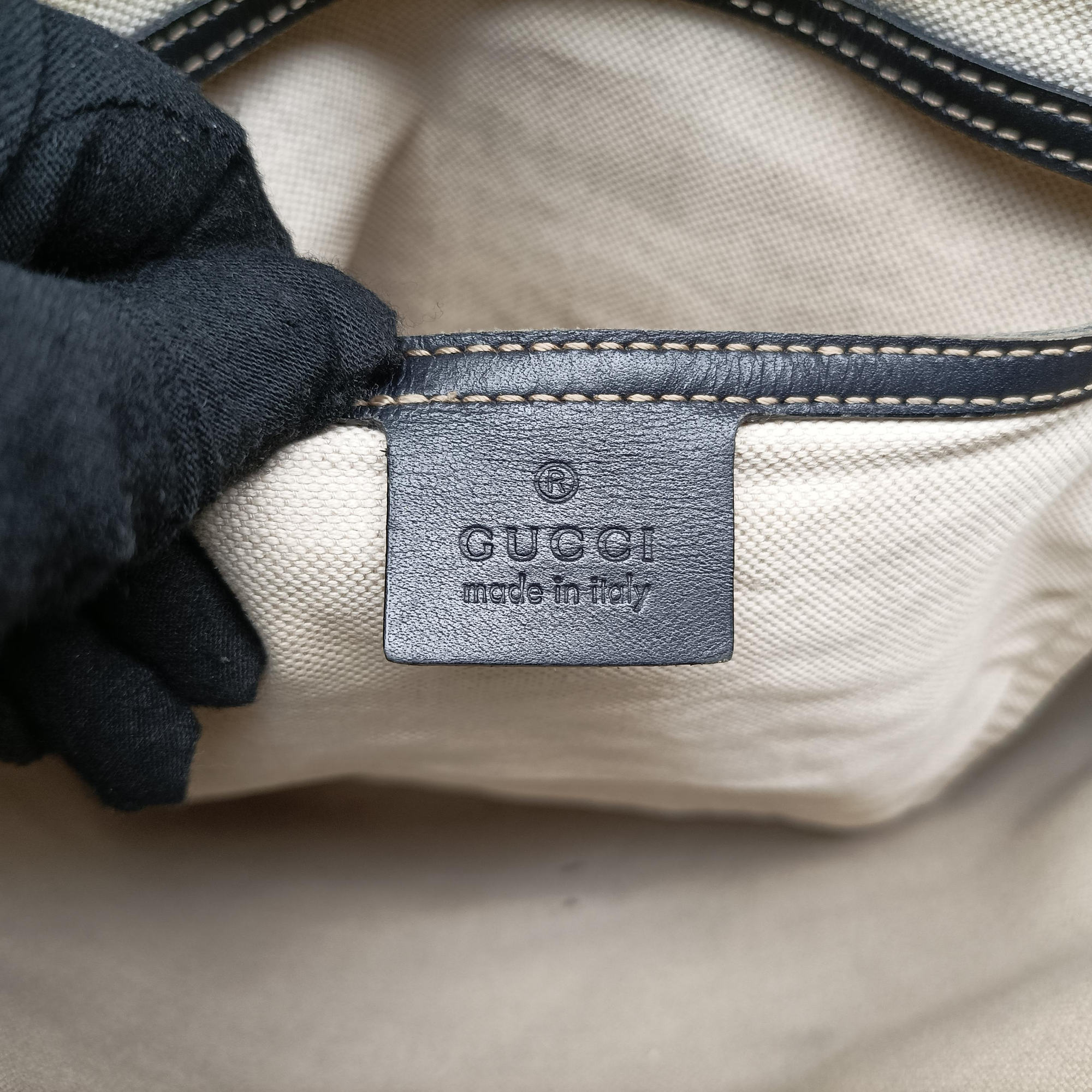 Pre-owned Gucci GG Plus GG Supreme Beige×Navy PVC coated canvas×Leather 201446 shoulderbag | stylenewstar