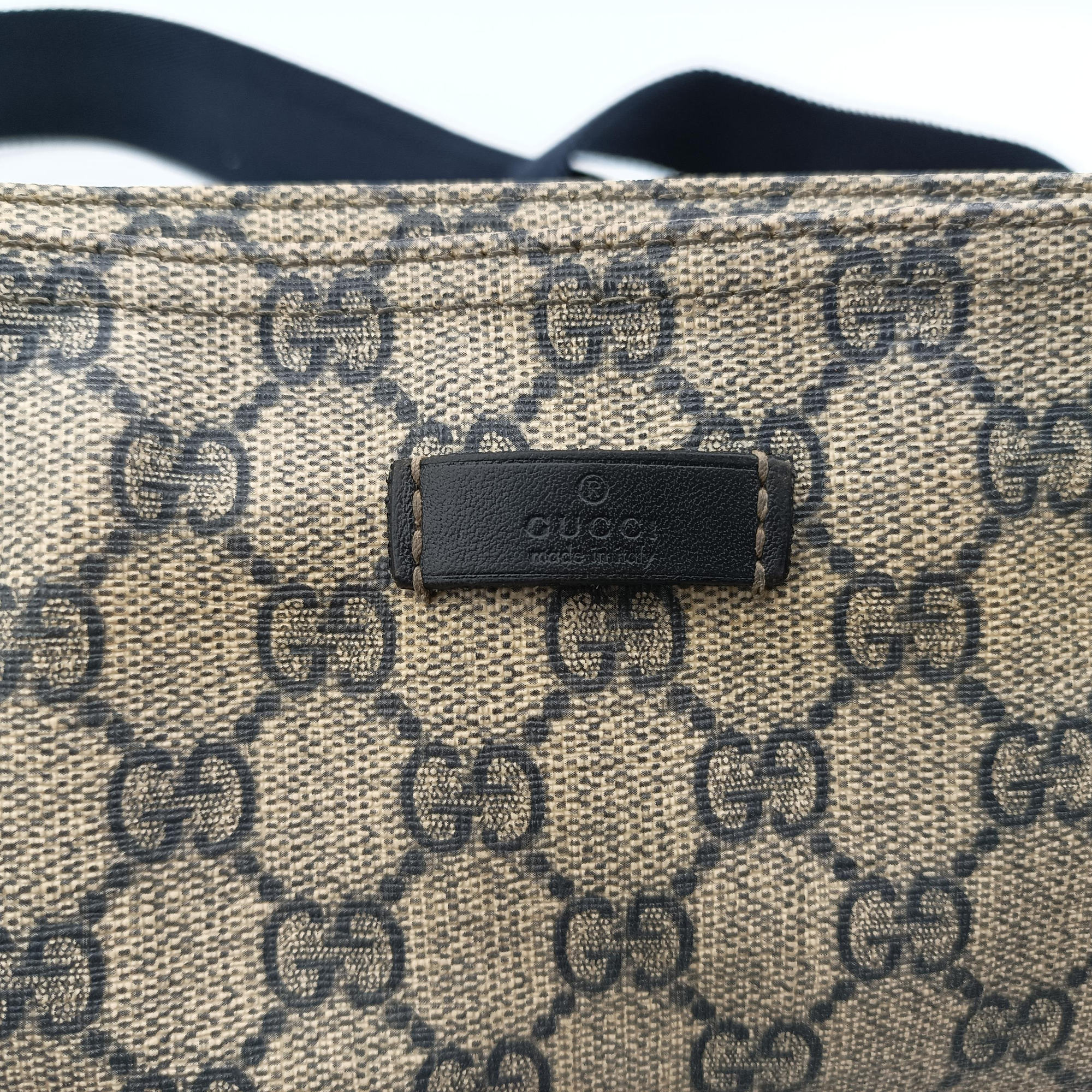Pre-owned Gucci GG Plus GG Supreme Beige×Navy PVC coated canvas×Leather 201446 shoulderbag | stylenewstar