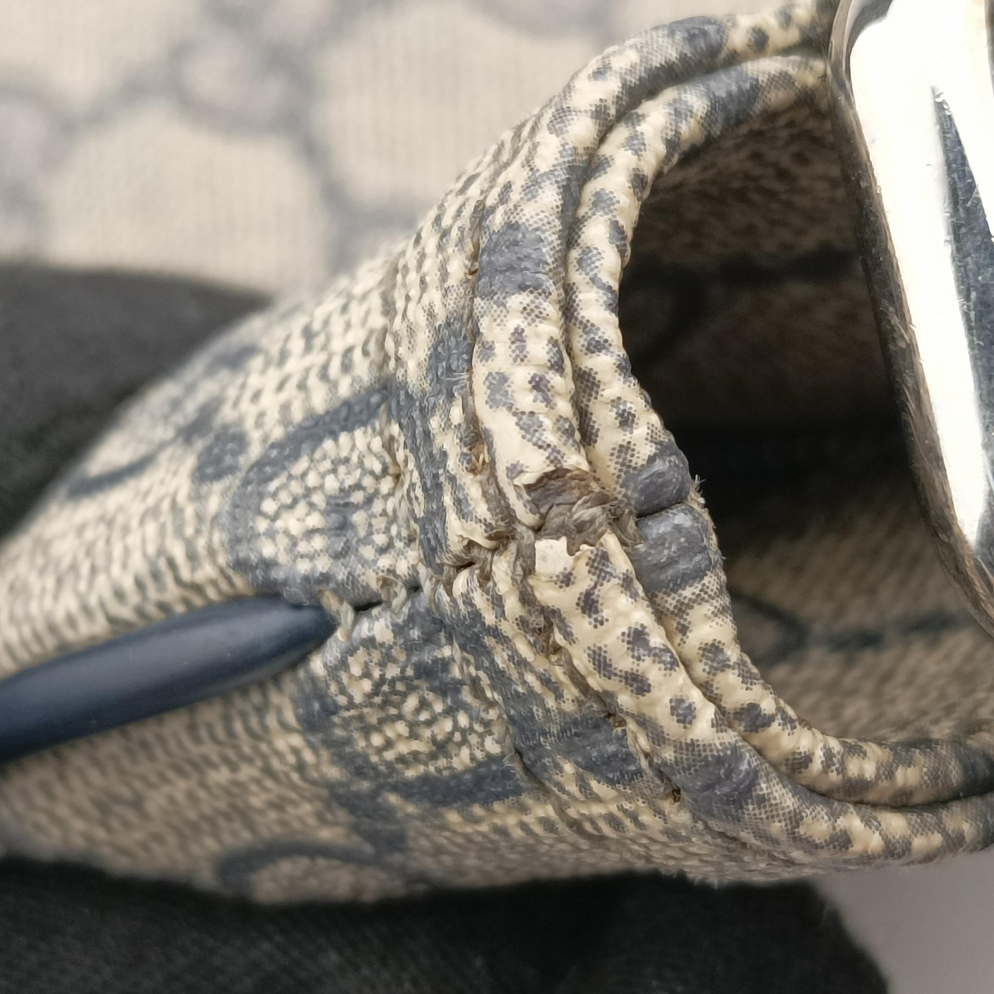 Pre-owned Gucci GG Plus GG Supreme Beige×Navy PVC coated canvas×Leather 201446 shoulderbag | stylenewstar