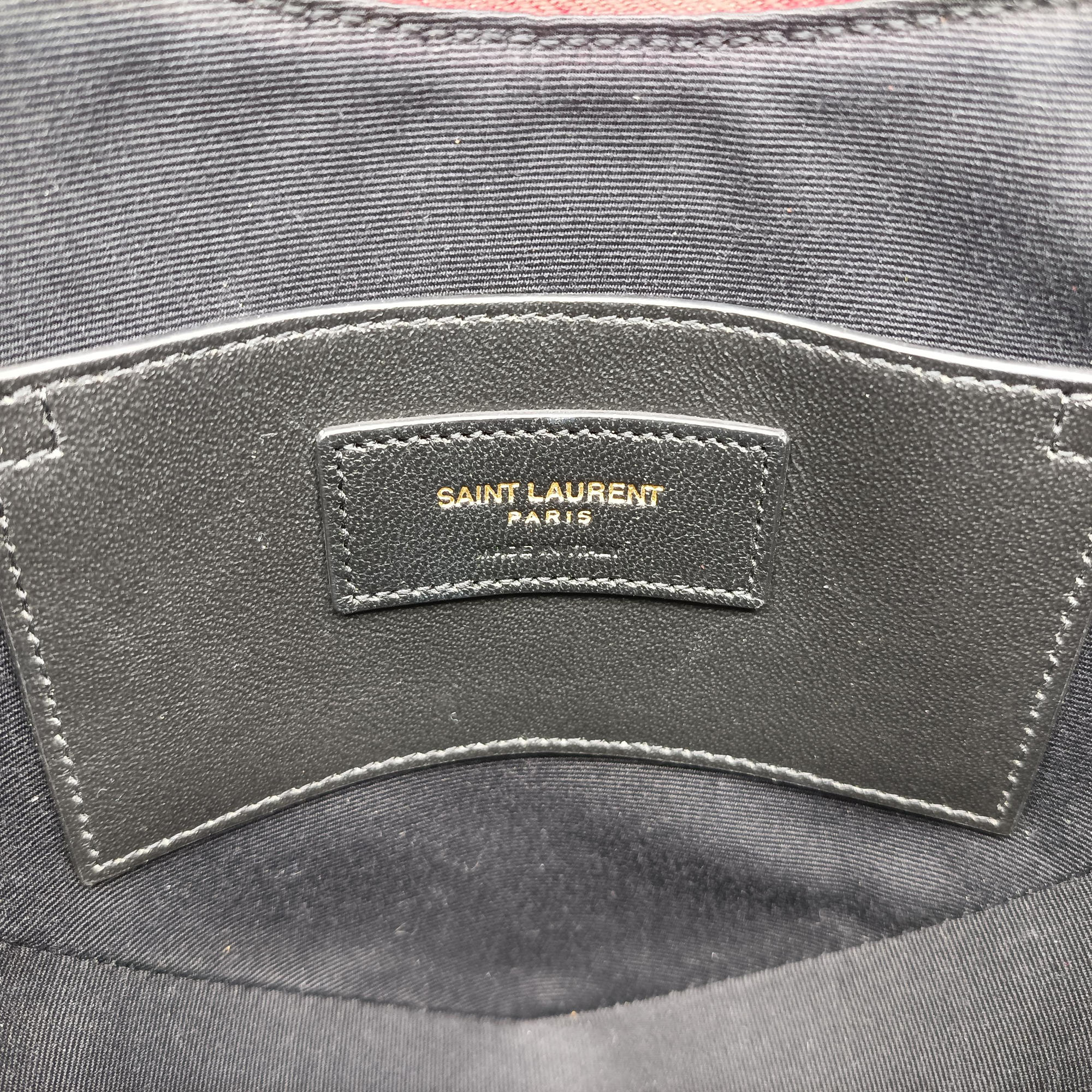 Secondhand Yves Saint Laurent love heart Red Patent 540694 shoulderbag | stylenewstar