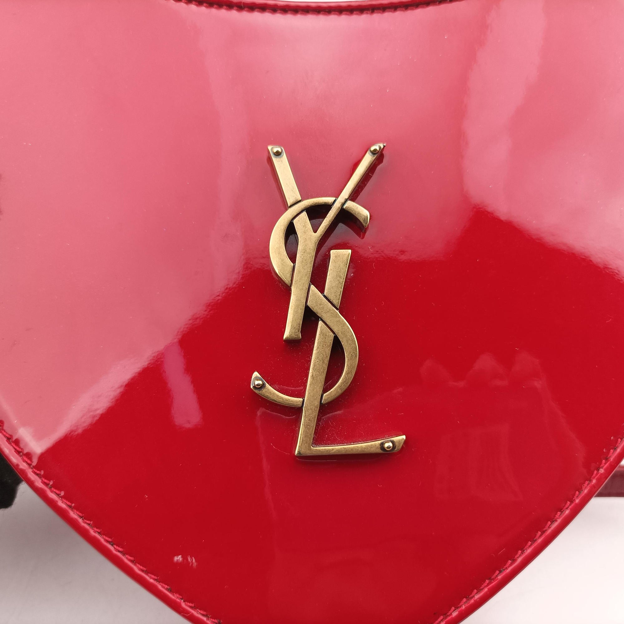 Secondhand Yves Saint Laurent love heart Red Patent 540694 shoulderbag | stylenewstar