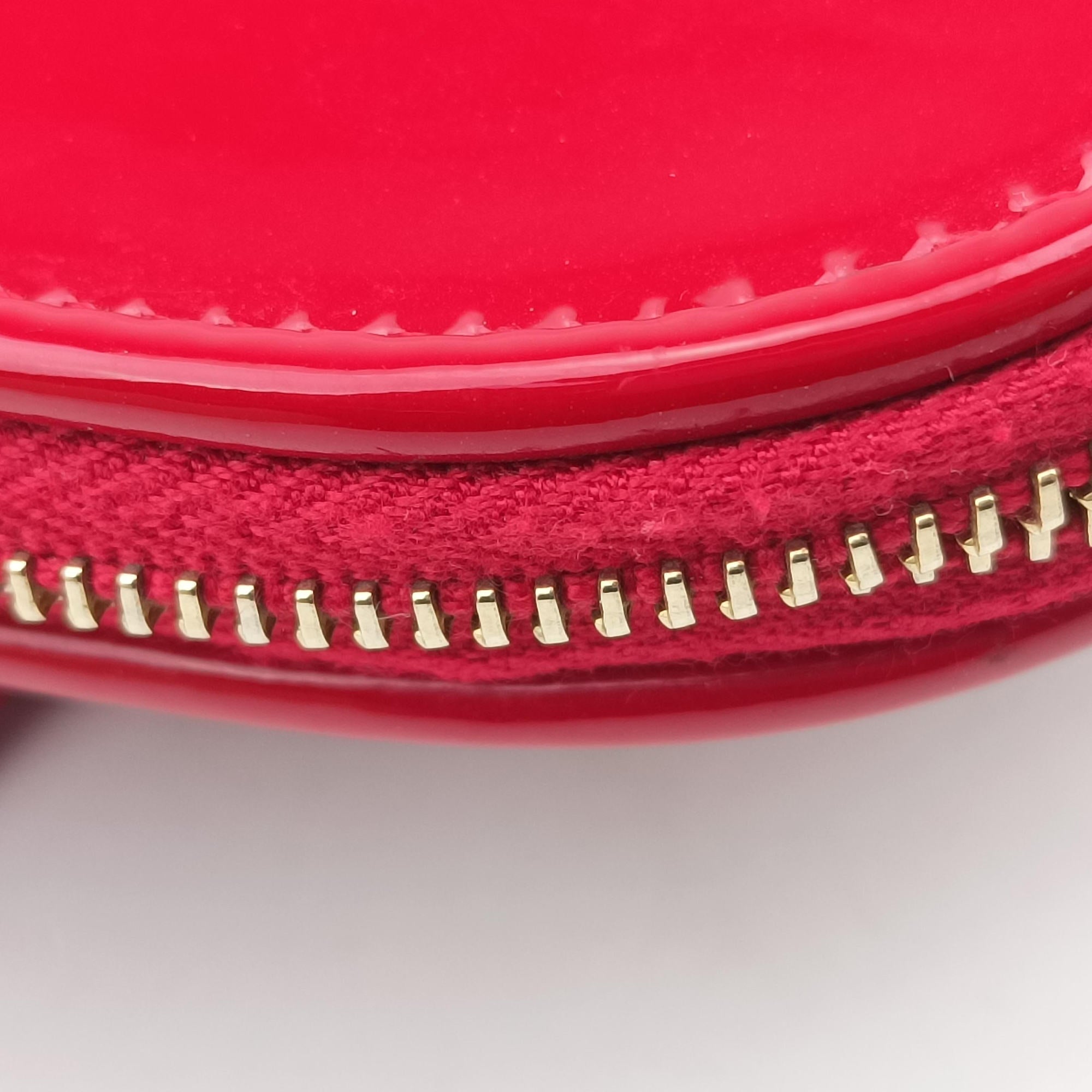 Secondhand Yves Saint Laurent love heart Red Patent 540694 shoulderbag | stylenewstar